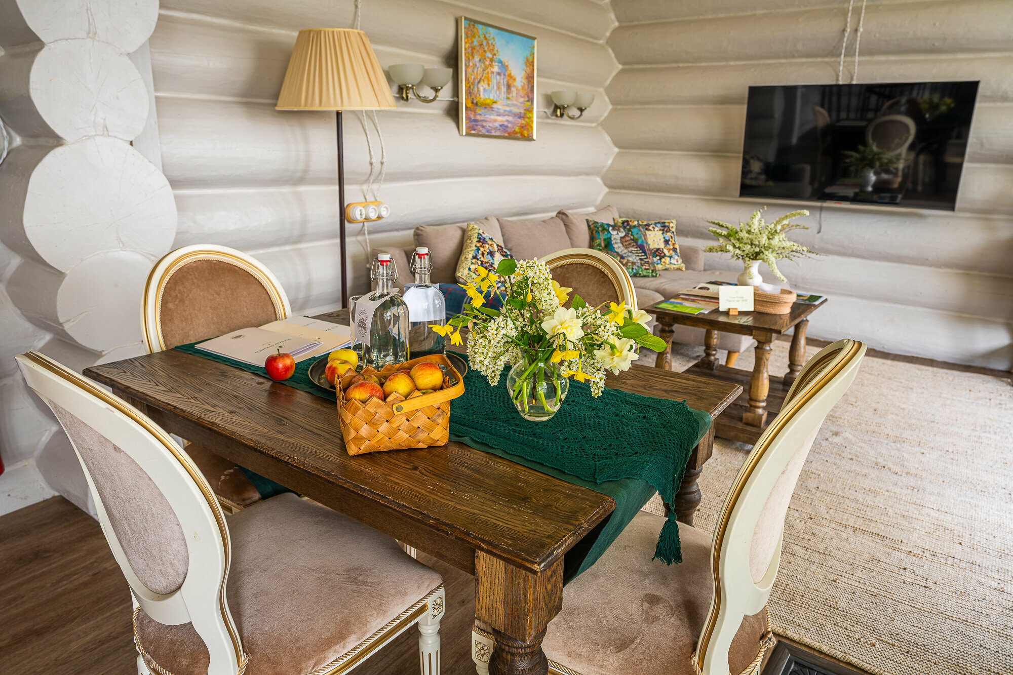 Дом "Парящий, с библиотекой.