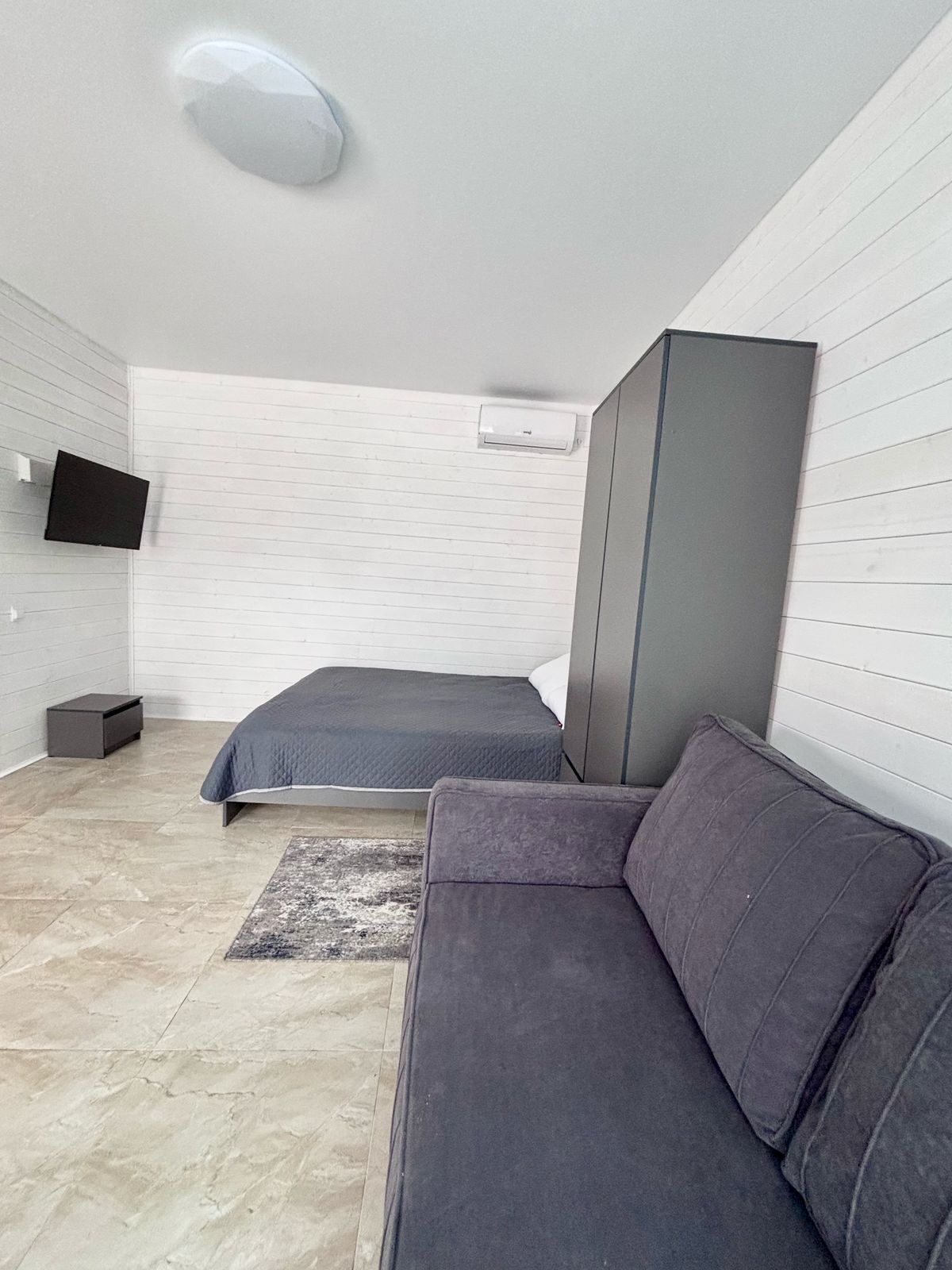 Трехместный номер «Комфорт» с душем