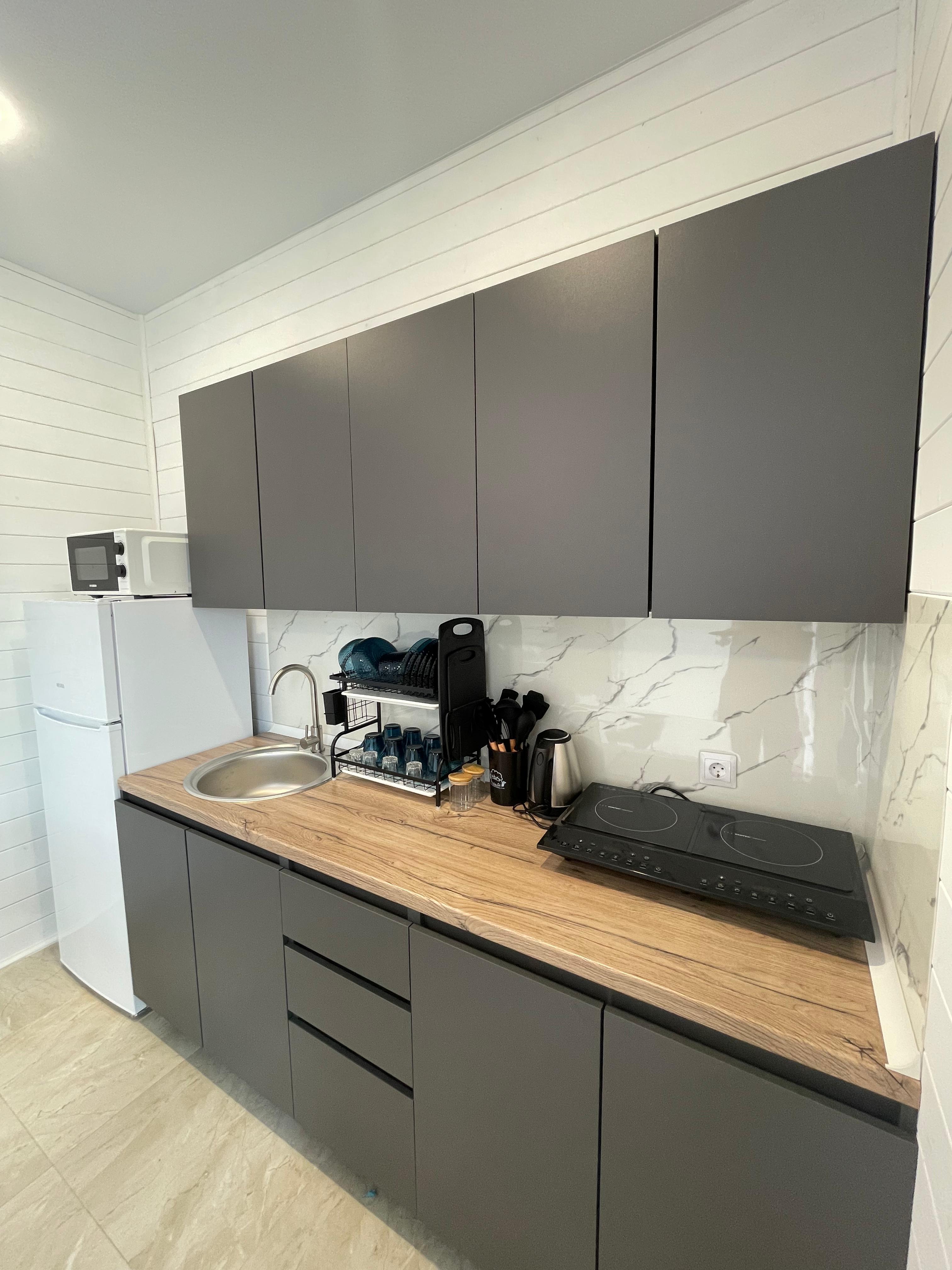 Трехместный номер «Комфорт» с душем