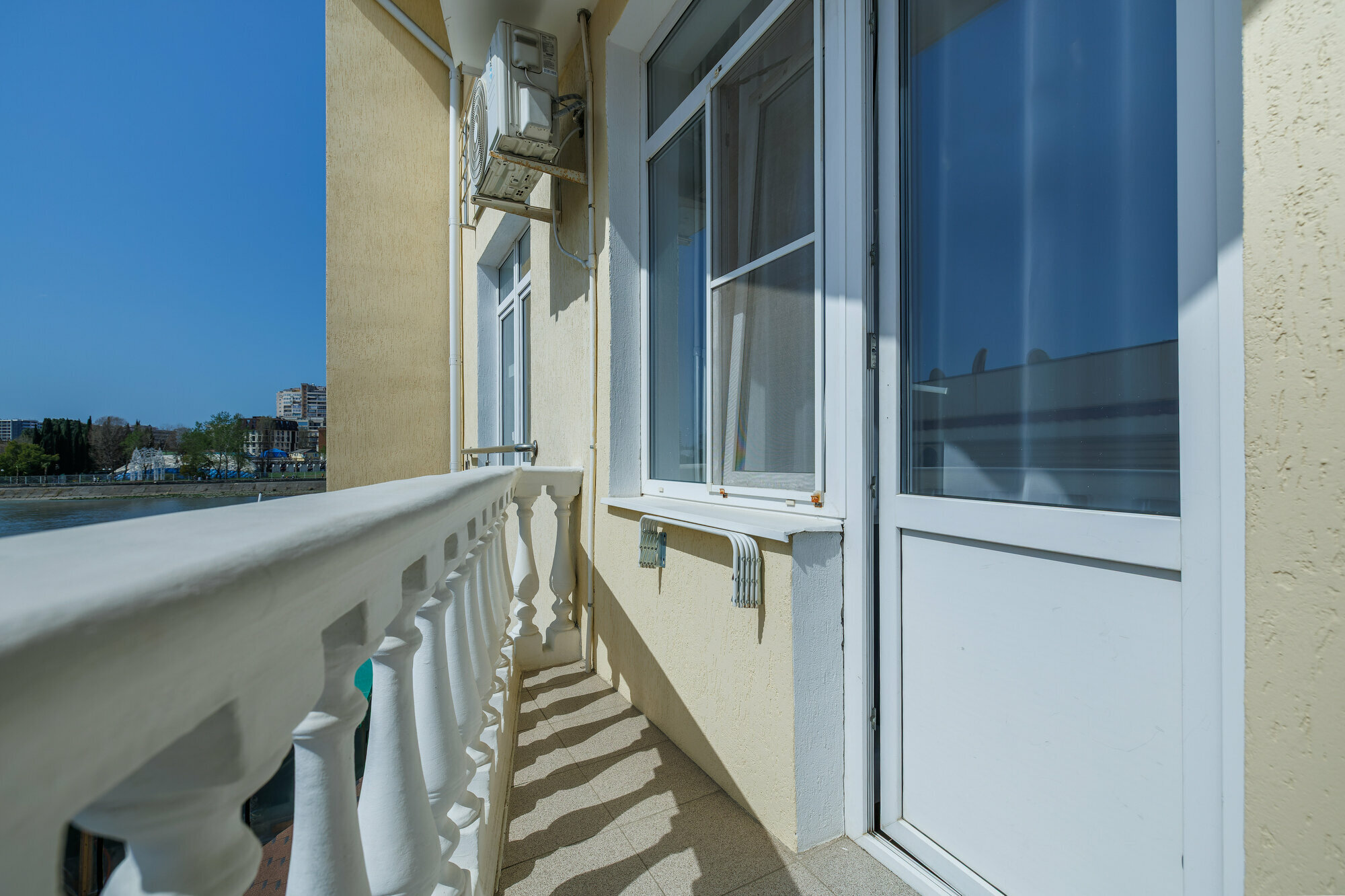 Двухместный номер + доп. место (балкон, светлая сторона)