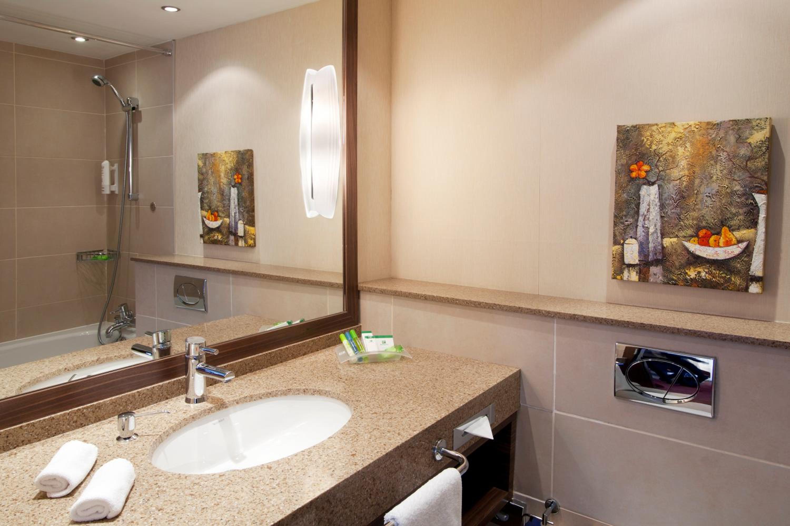 1 Double Standard Sofa Bed Non Smoking