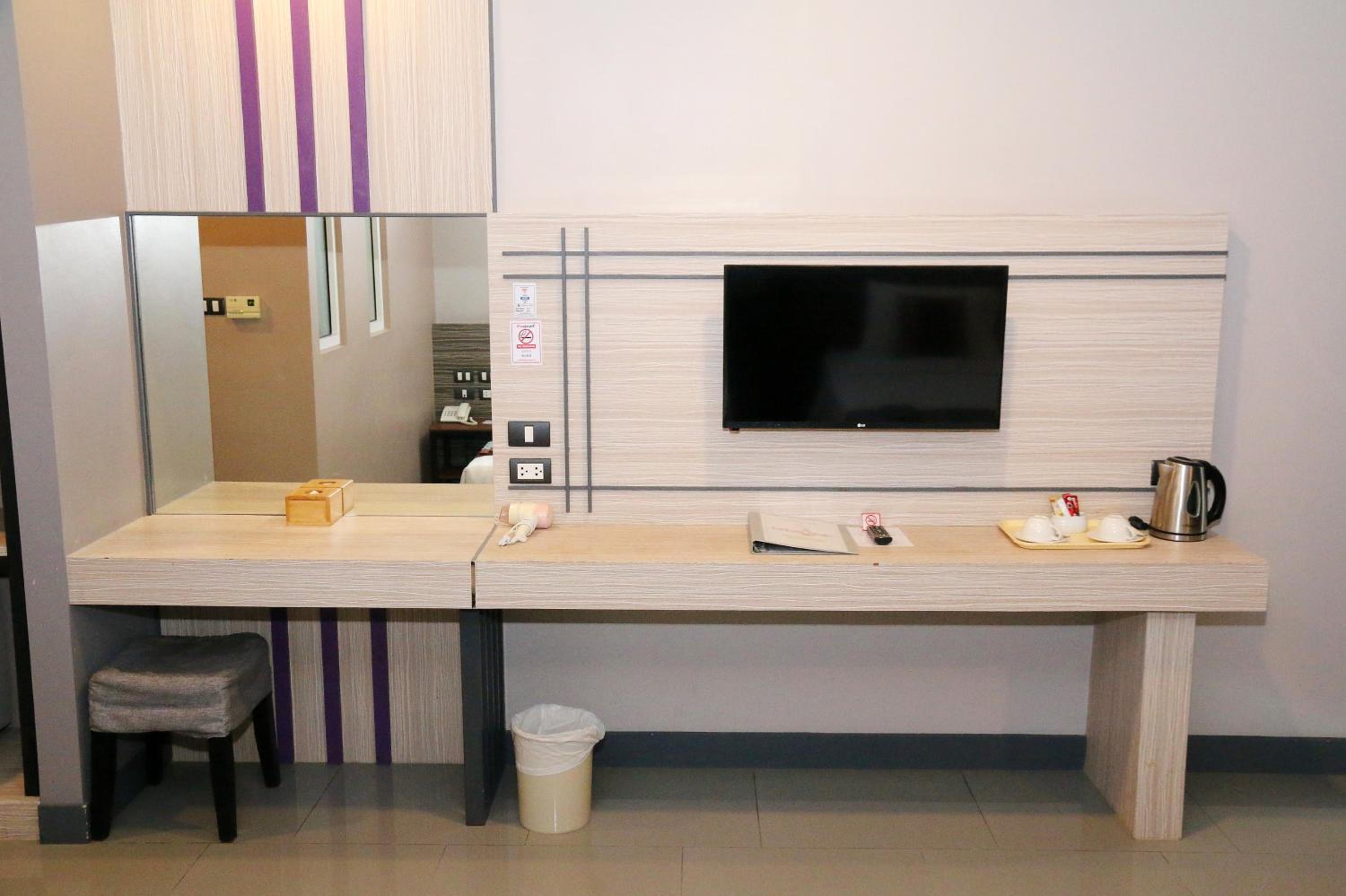 Superior Twin Room with City View