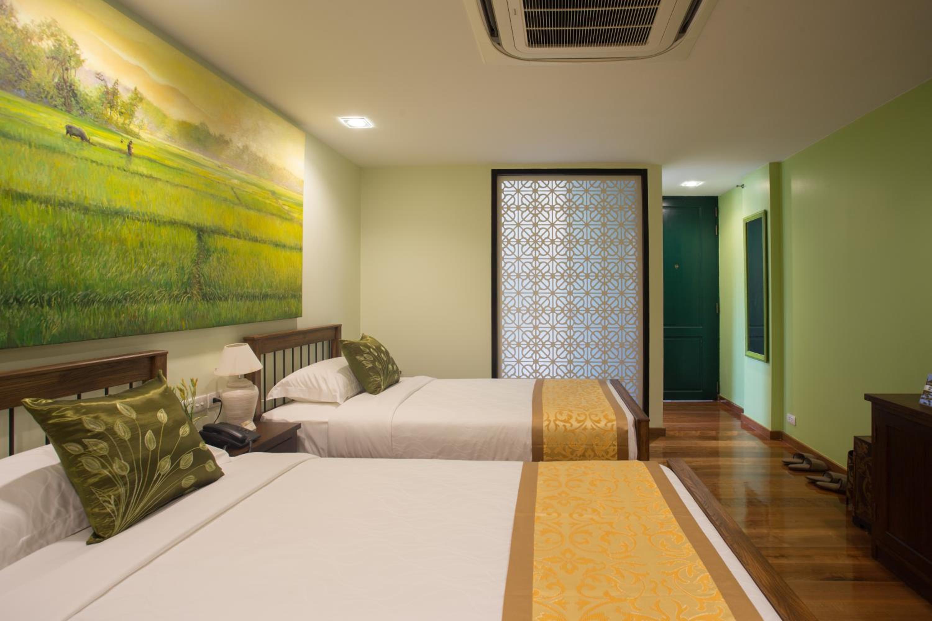 Deluxe Twin Room