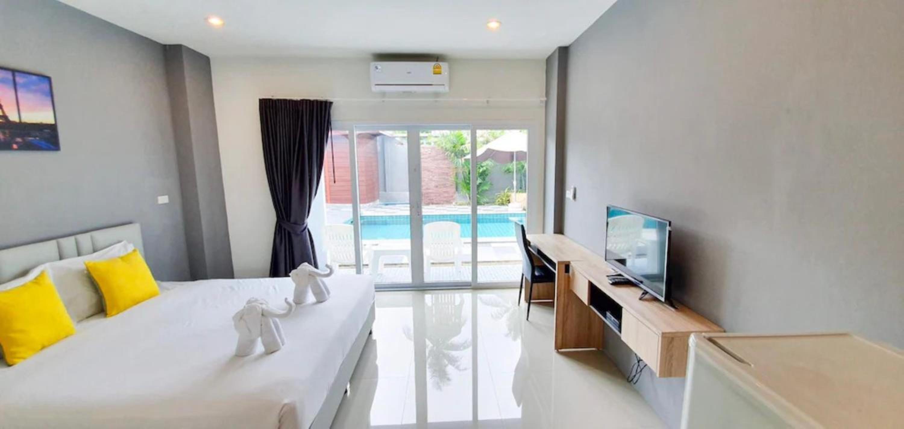 Double Room with Pool View