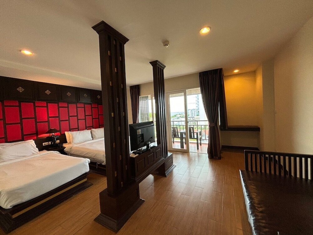 Heritage Grand Triple Suite