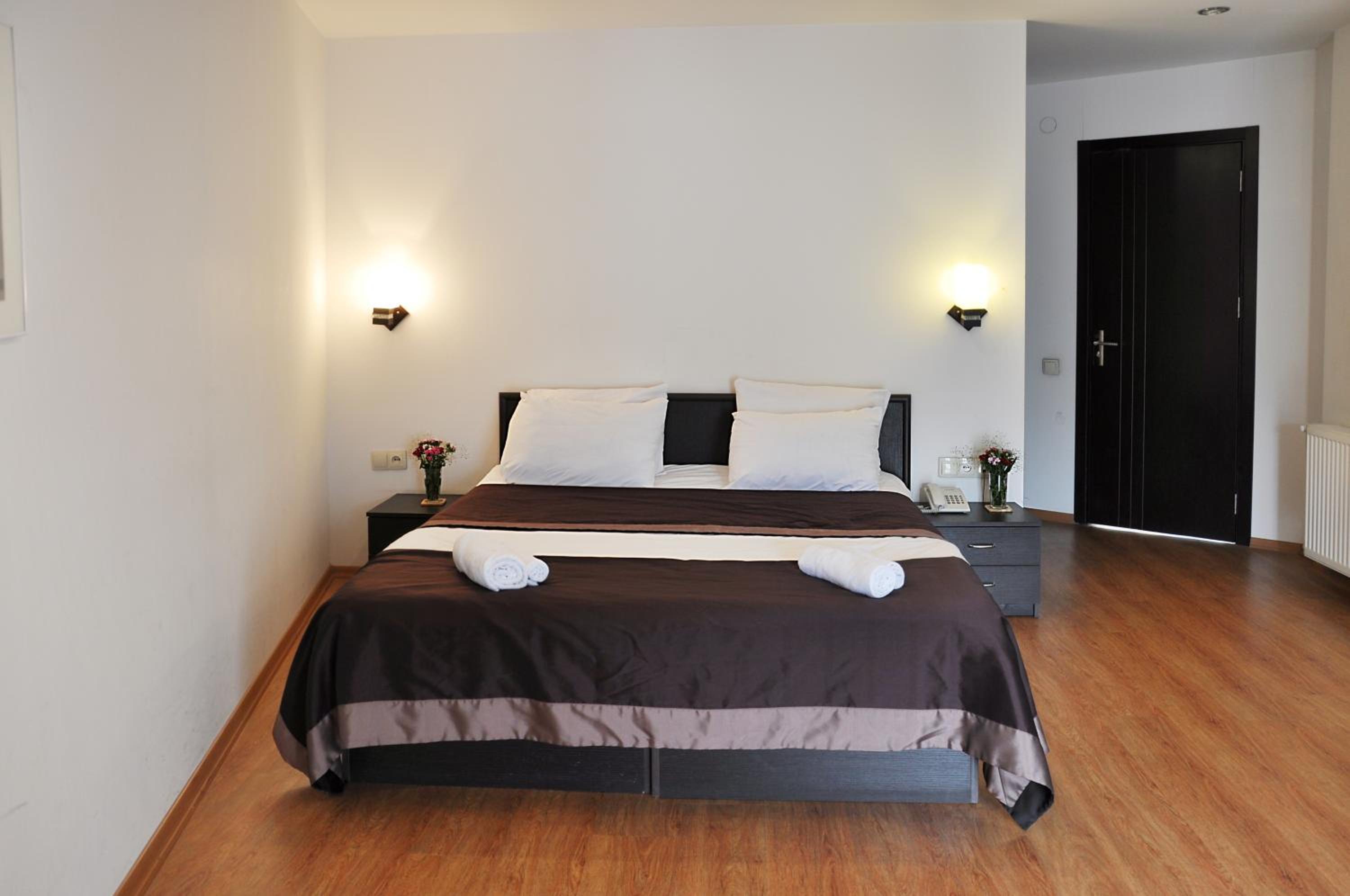 Standard Double or Twin Room with City View