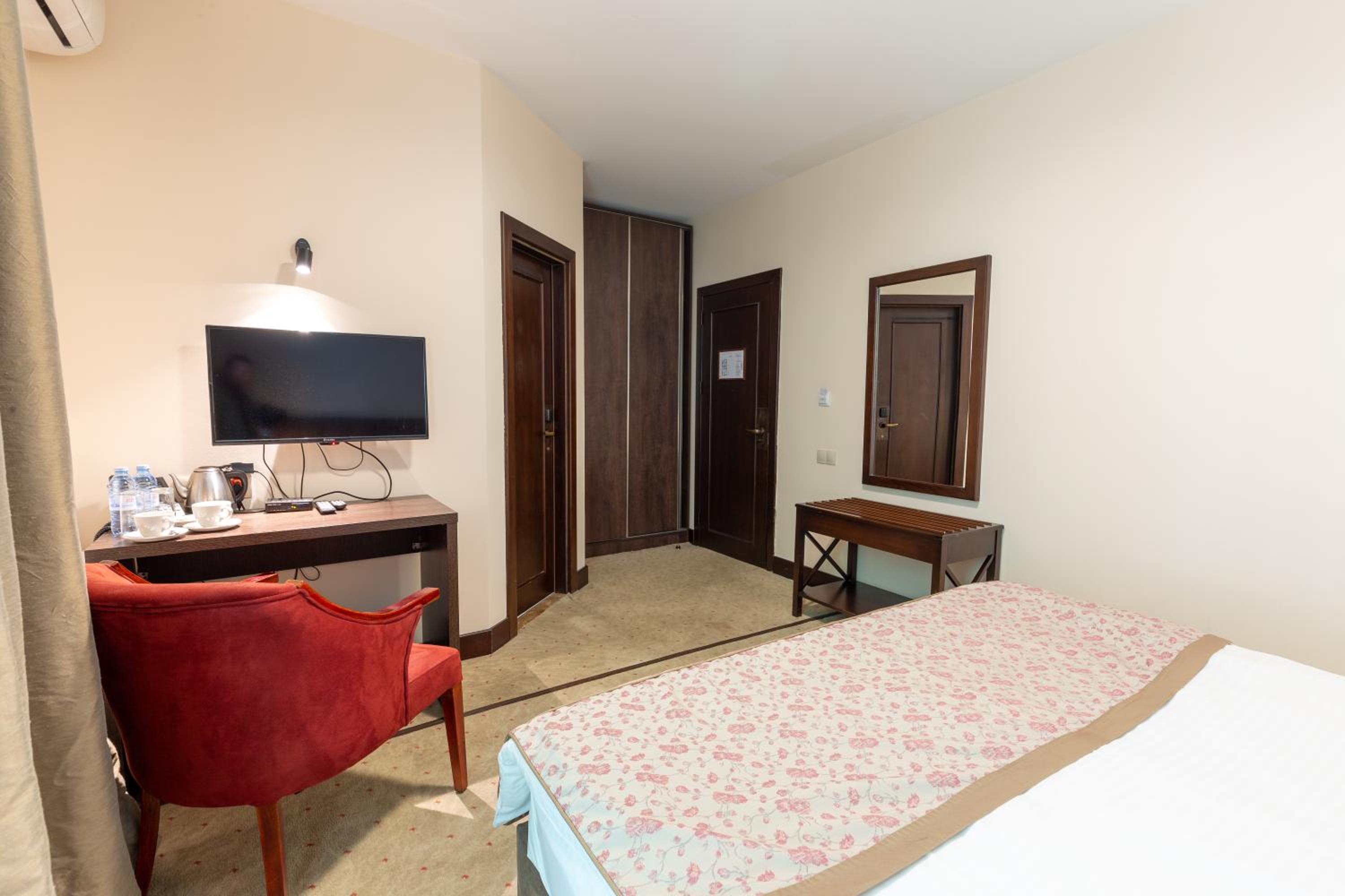 Deluxe Double Room with Balcony