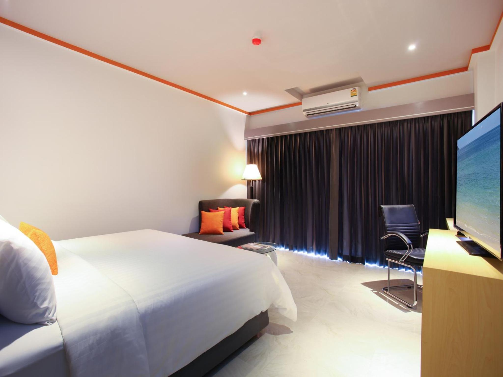 Deluxe Double or Twin Room