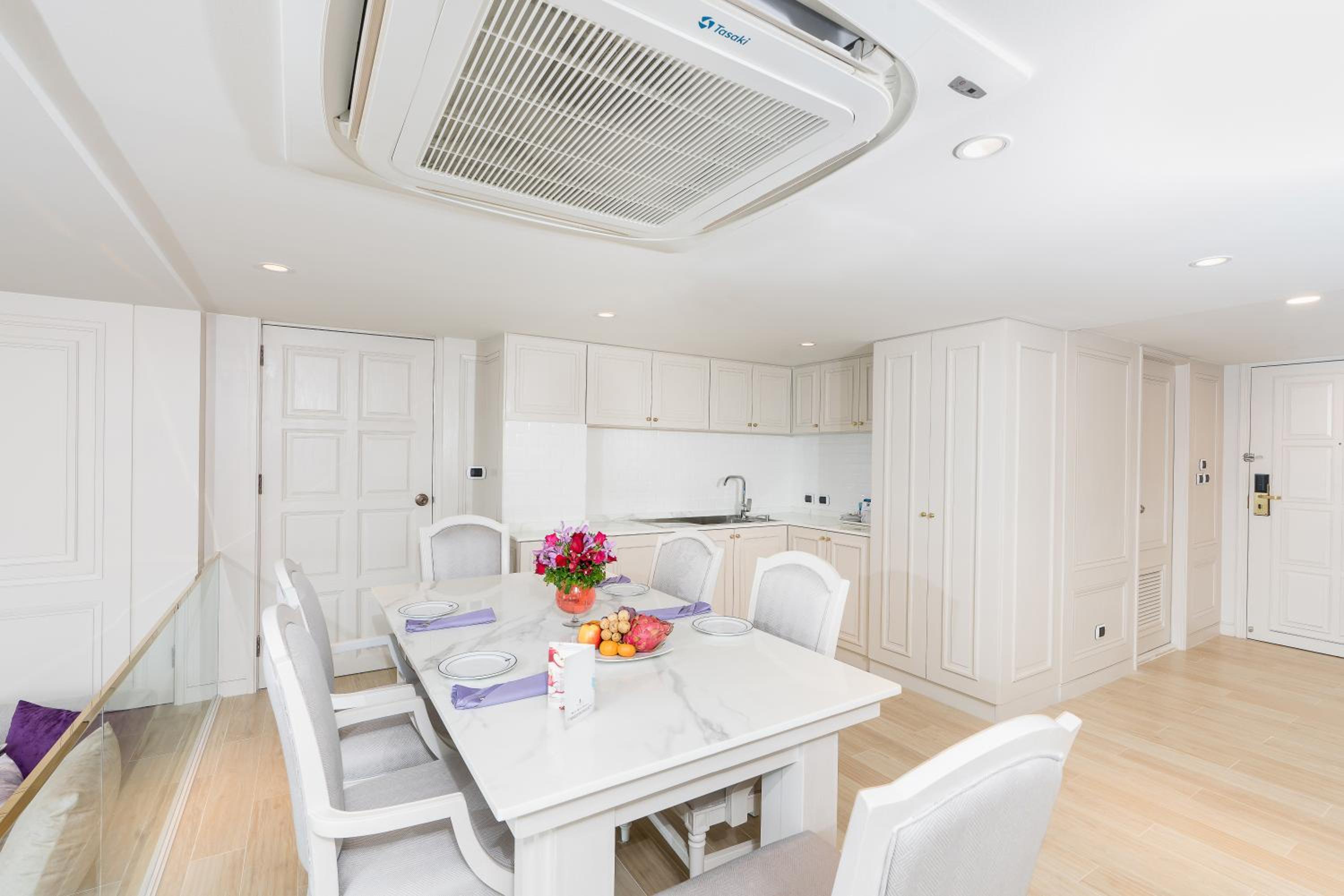 Thai Modern Theme Suite (2 Bedrooms)