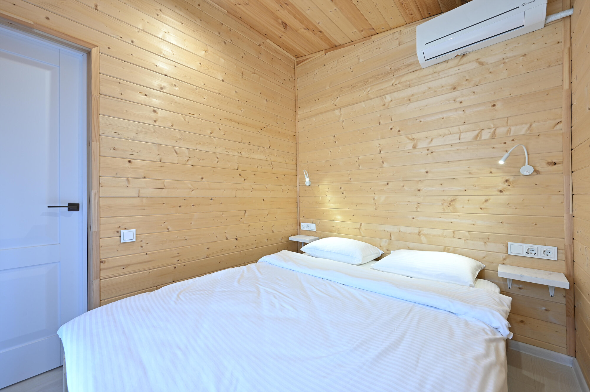 Мини-Барнхаус с видом на озеро