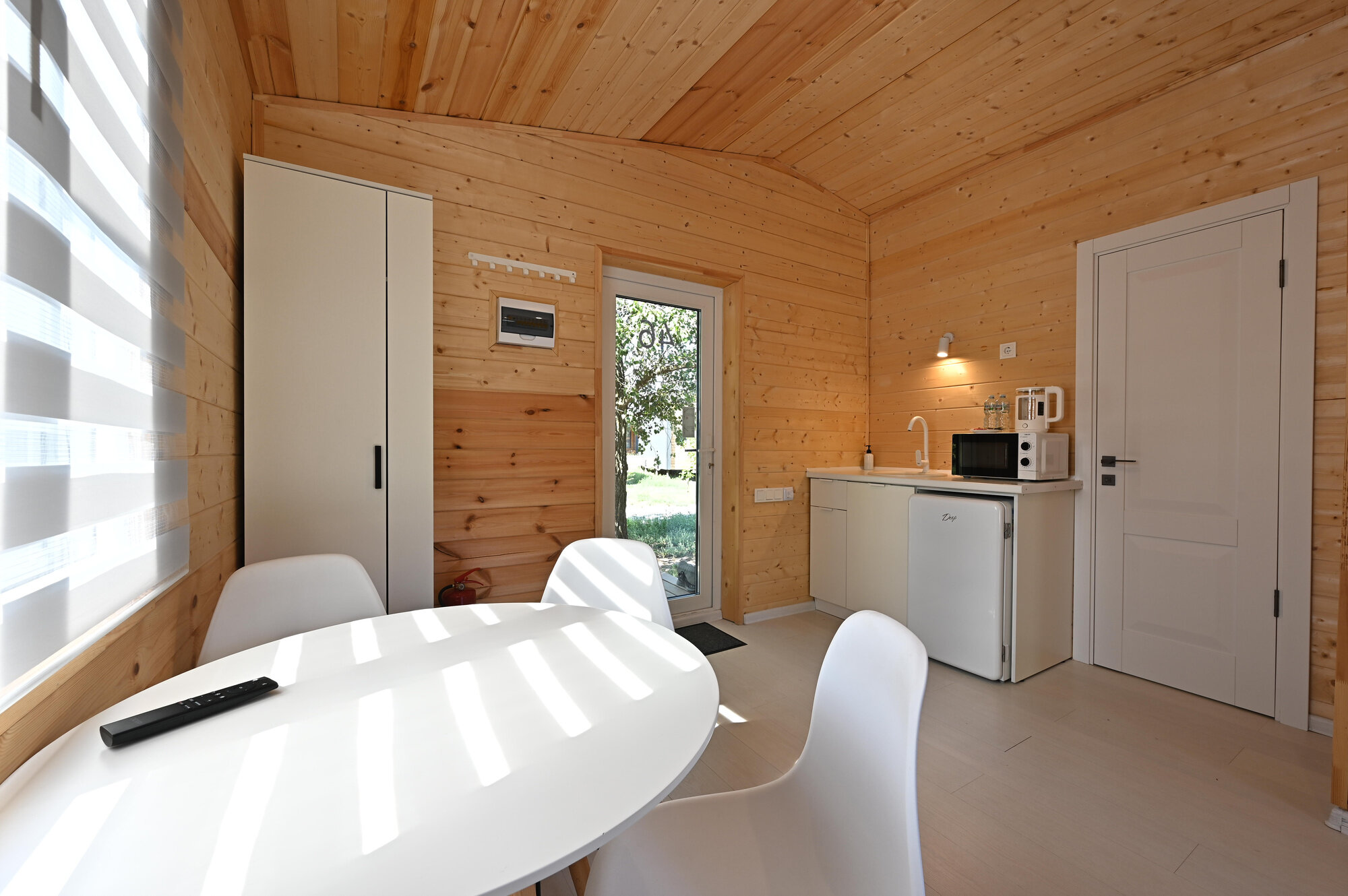 Мини-Барнхаус с видом на озеро