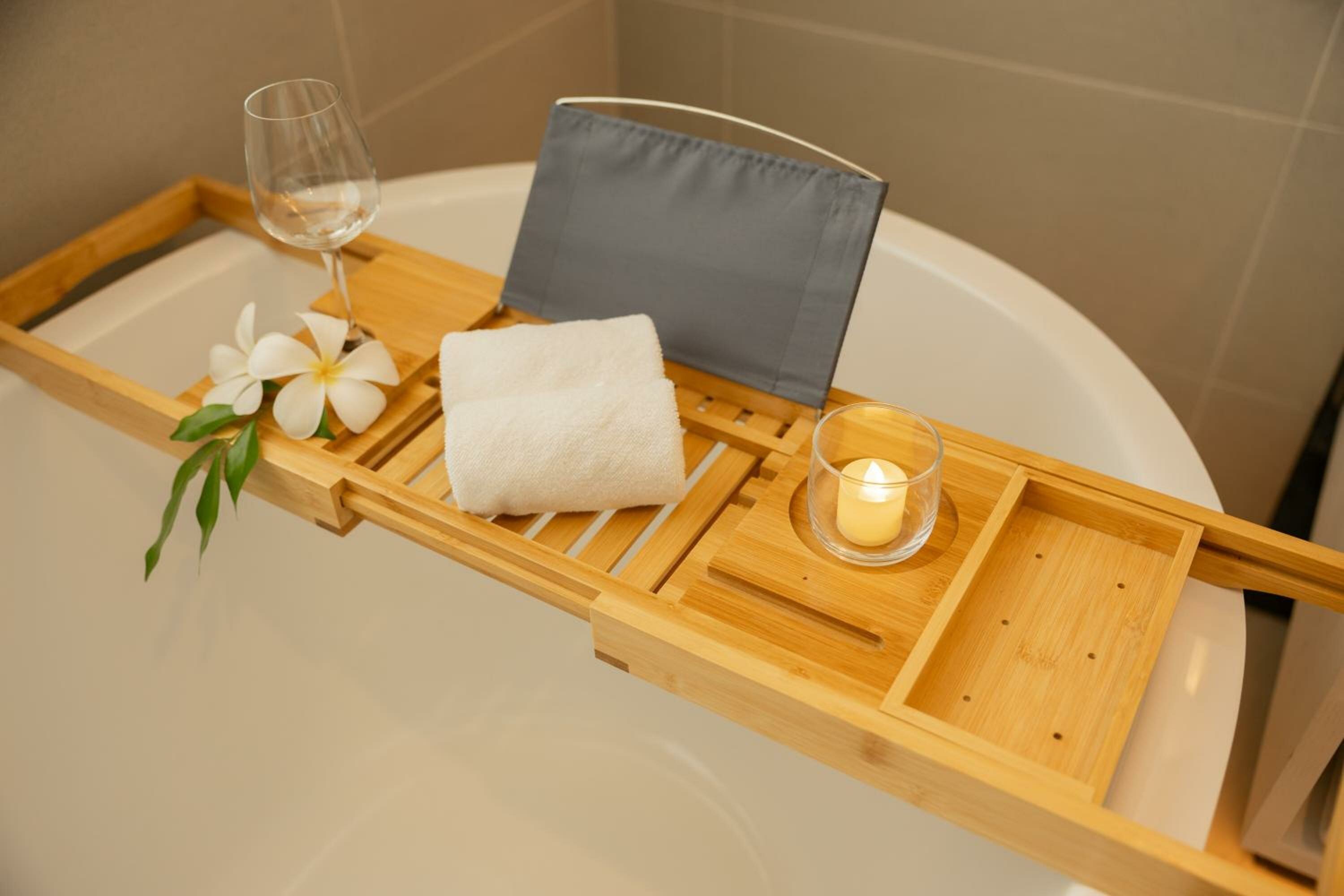 One Bedroom Lagoon Pool Access Suites