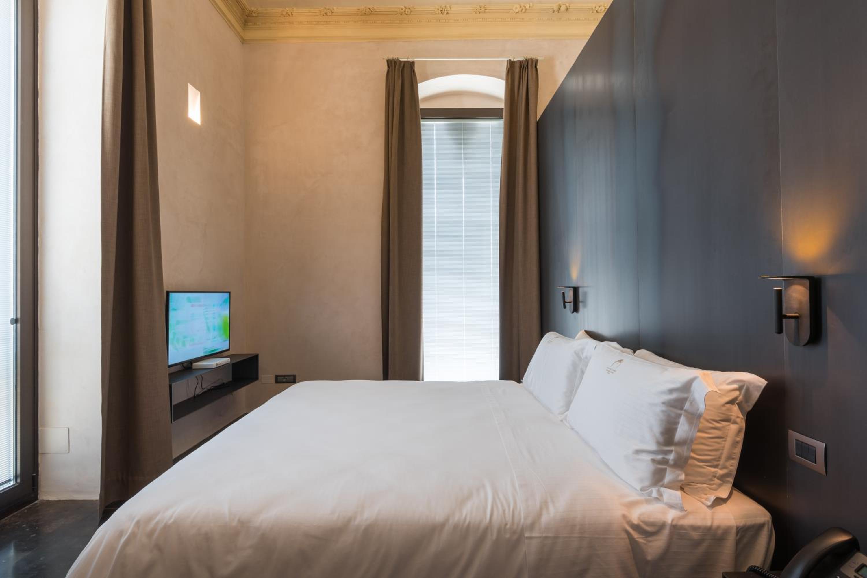 Junior Suite with Balcony