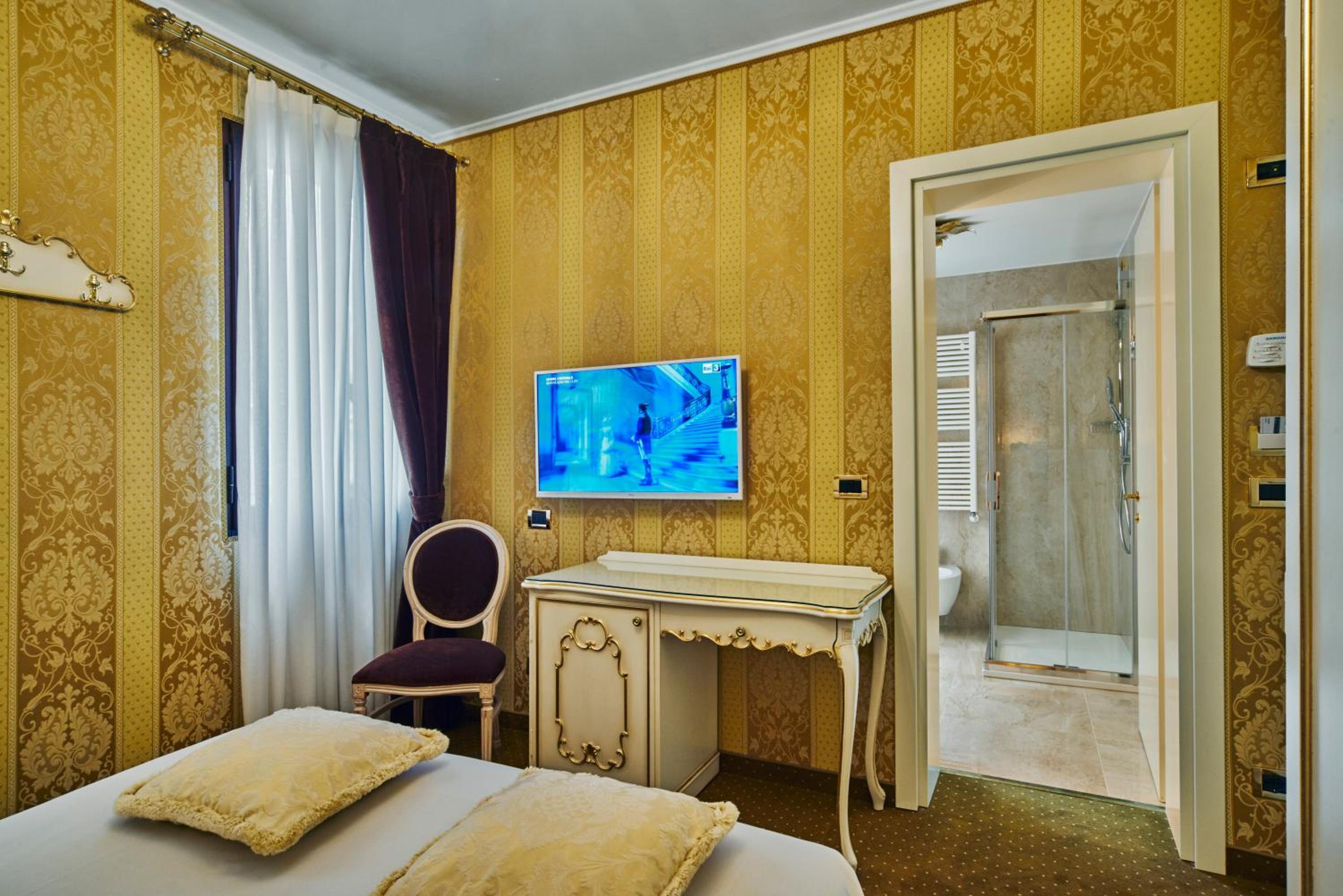 Classic Double or Twin Room