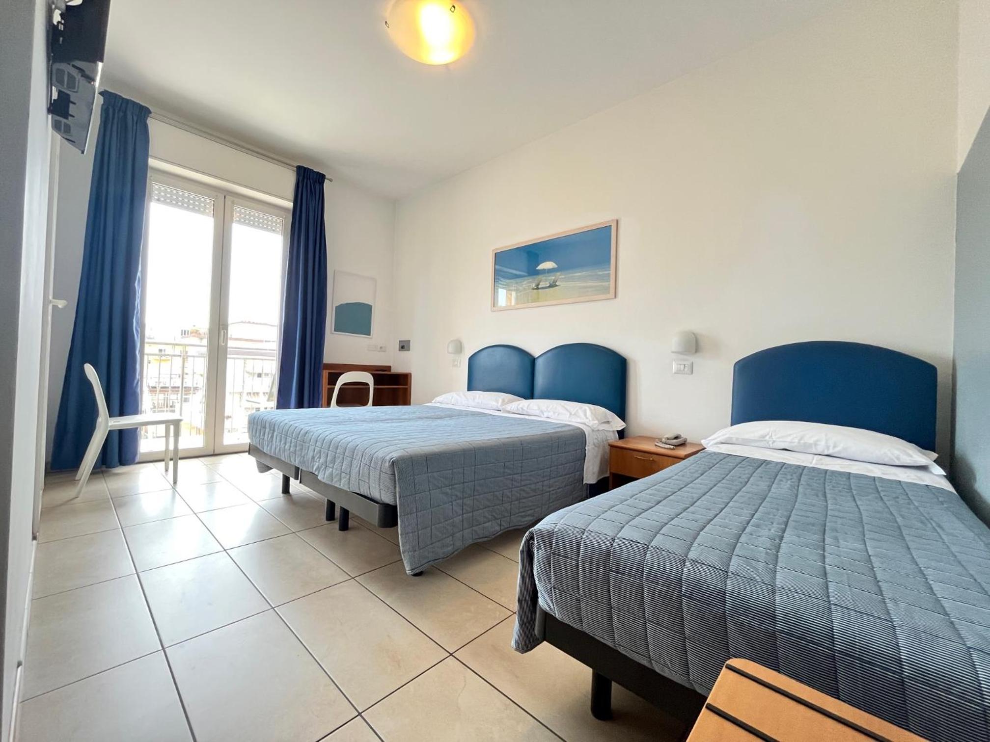 Standard Triple Room with balcony