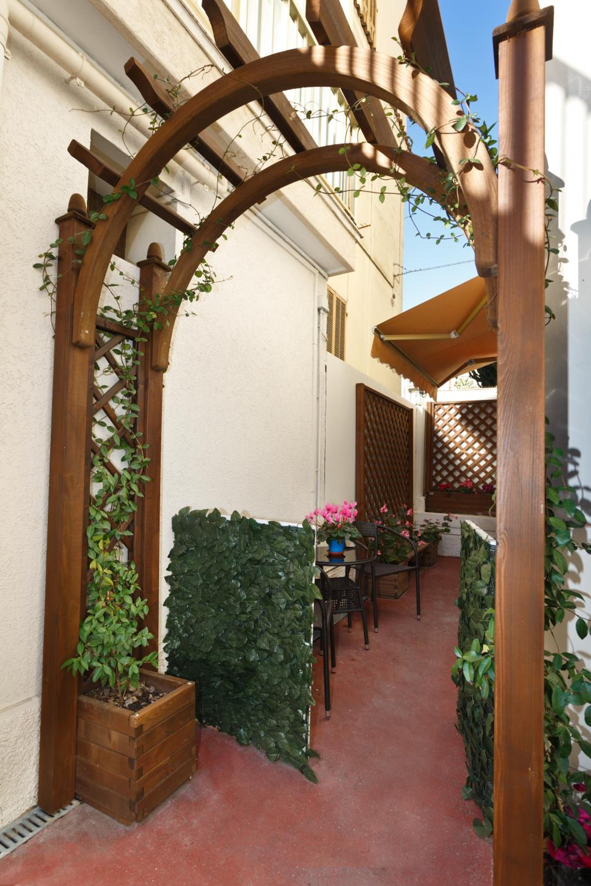 One-Bedroom Apartment - Ground Floor