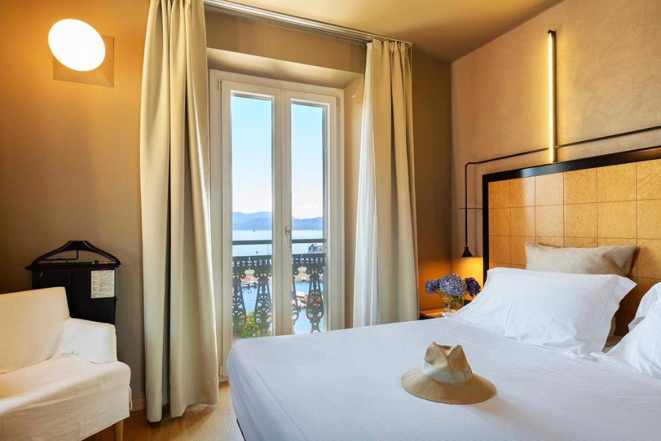 Double Room with Lake View