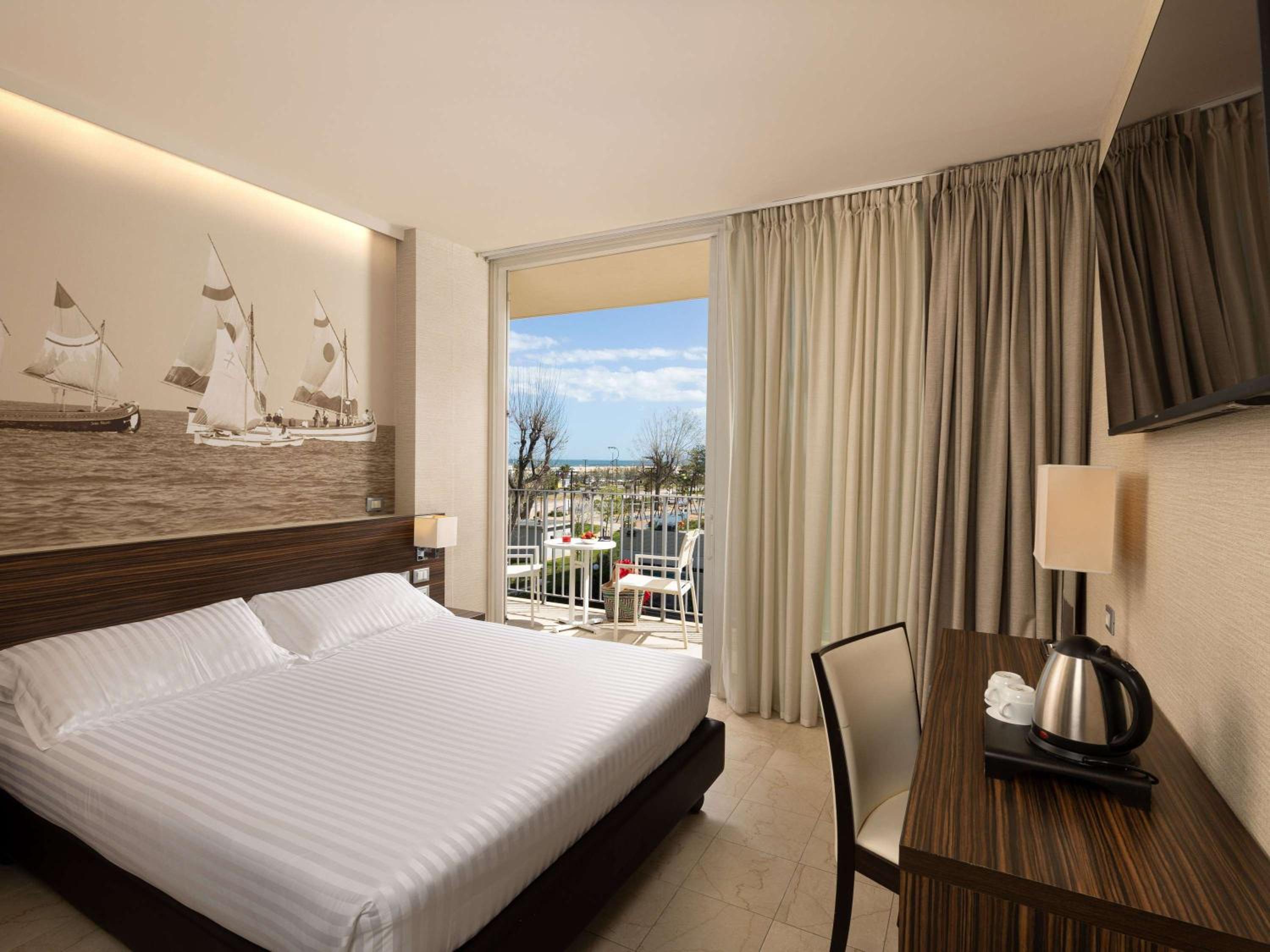 Classic Double Room with Terrace