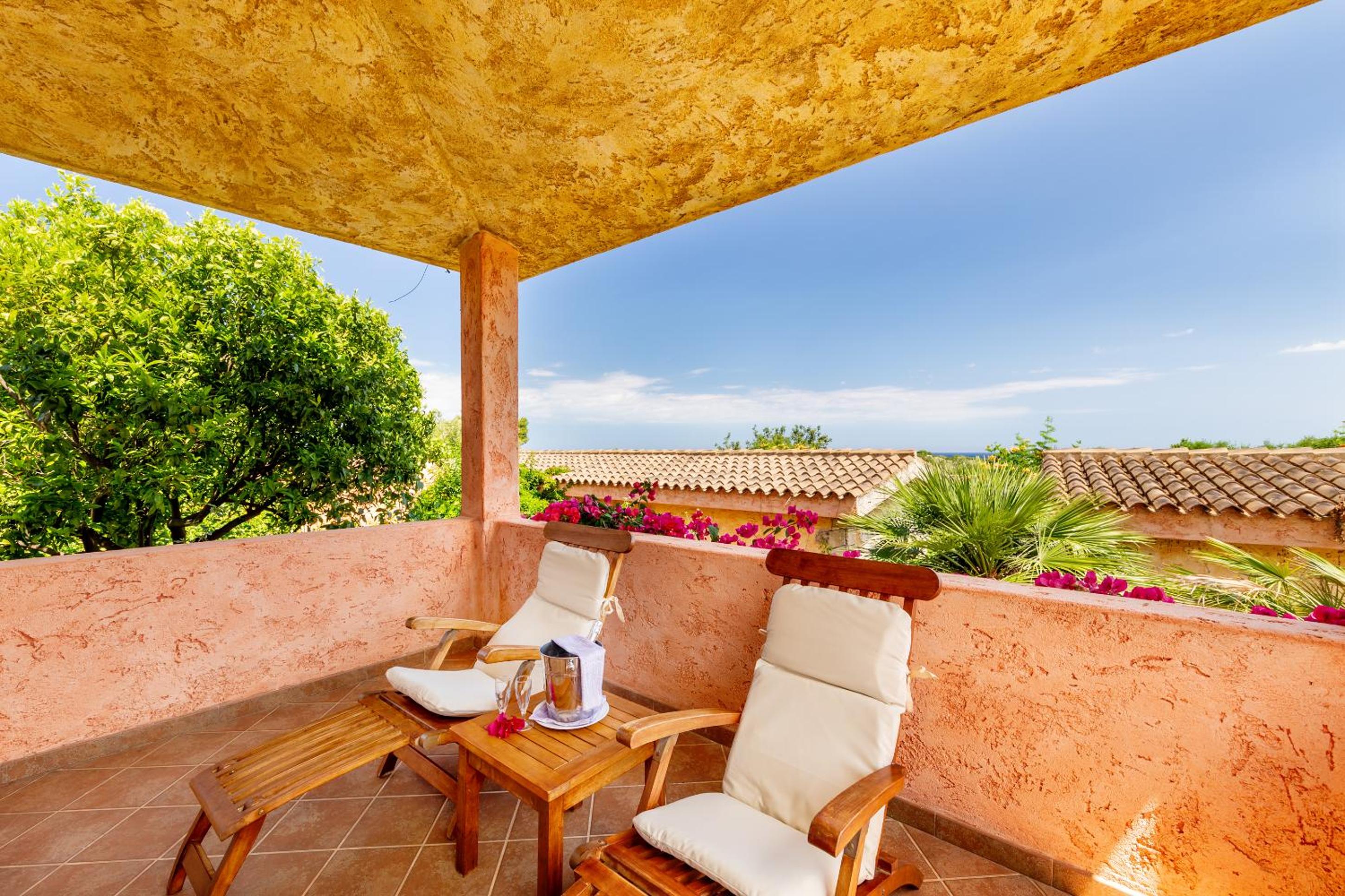 Cottage with Sea View