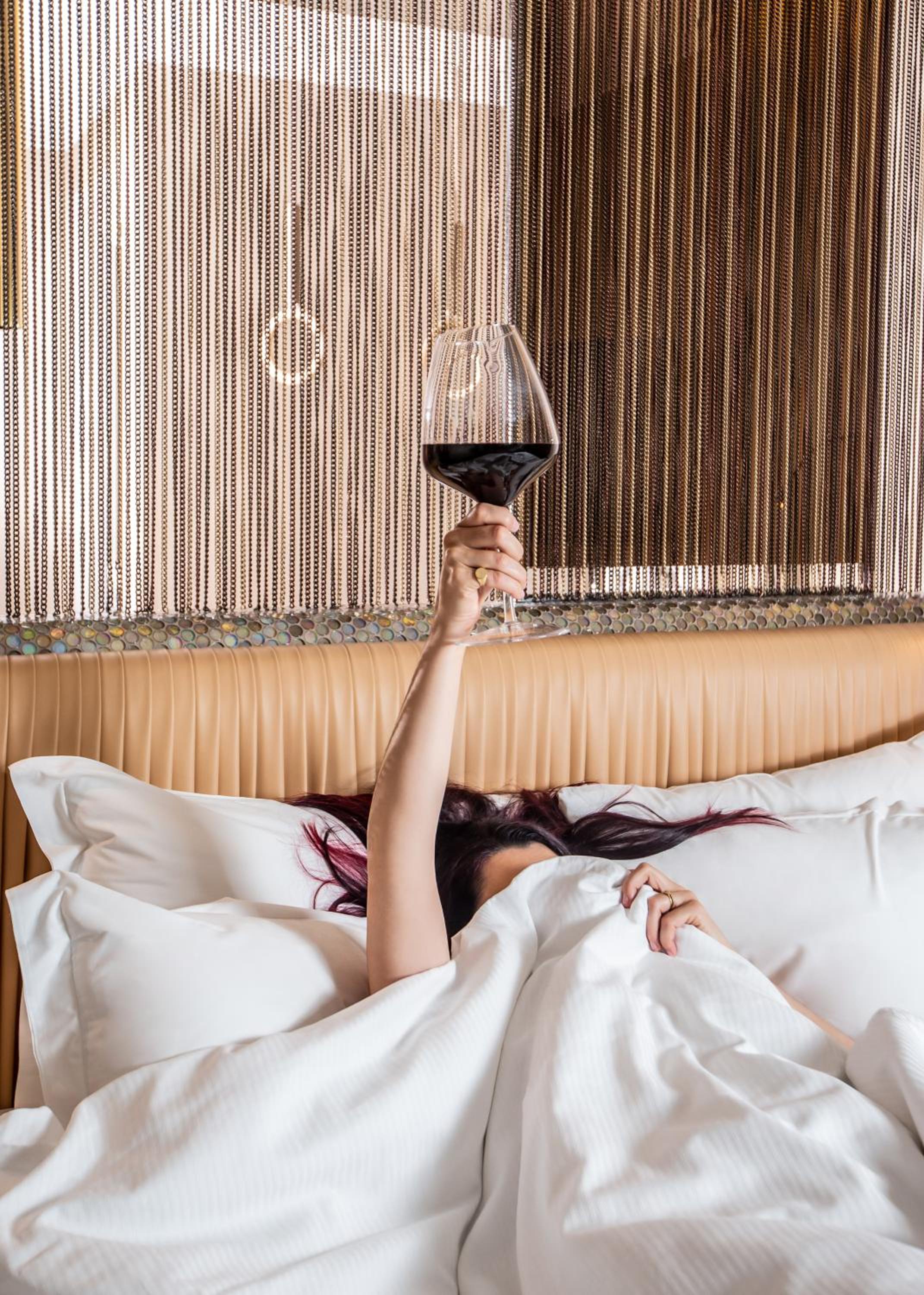 Junior Suite with Hydromassage Shower