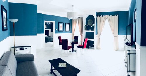 Three-Bedroom Suite в Hotel Goya