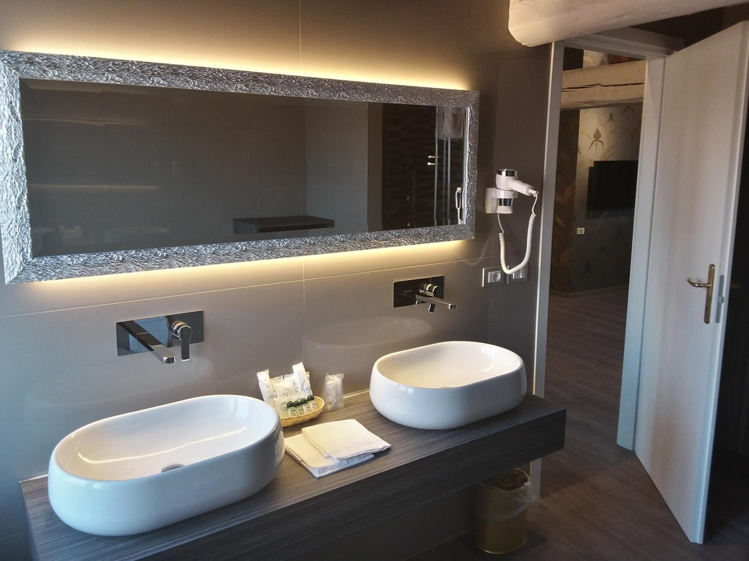 Studio (3 Adults) - Annex