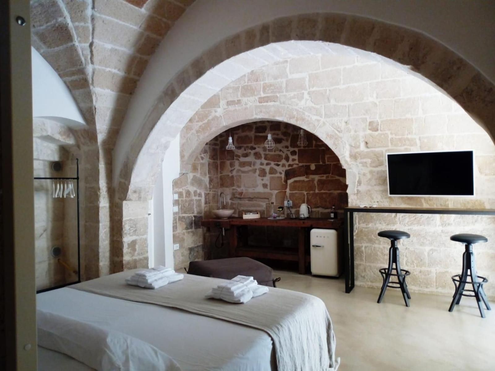 Queen Suite with Spa Bath