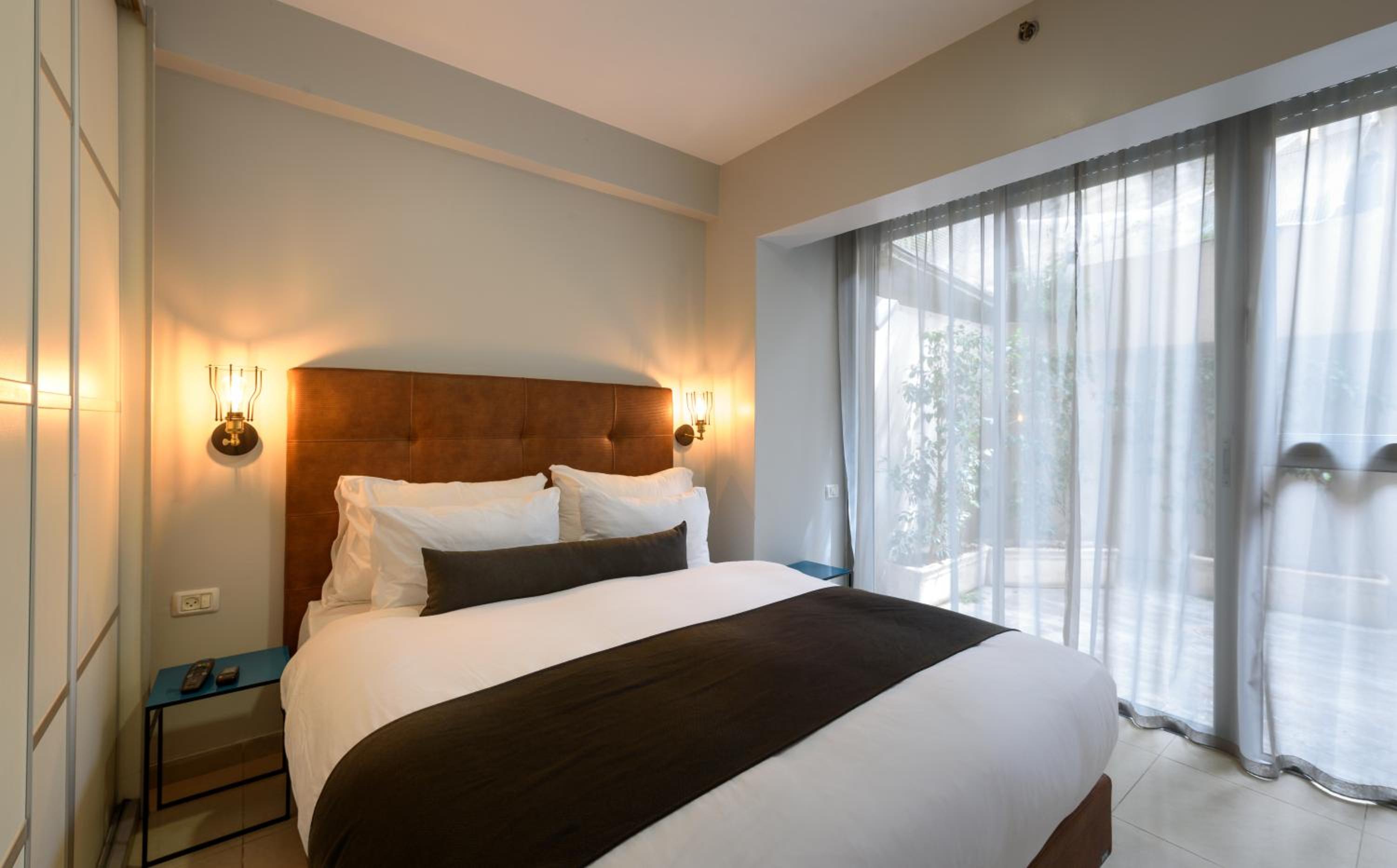 One-Bedroom Apartment with Terrace