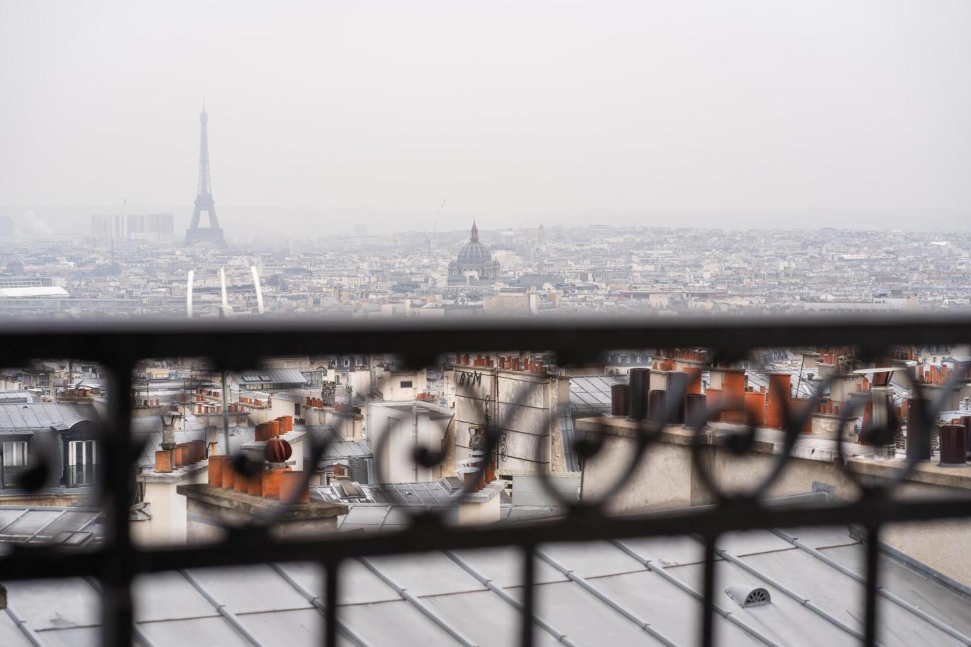 Superior Double Room with Balcony and Eiffel Tower View 