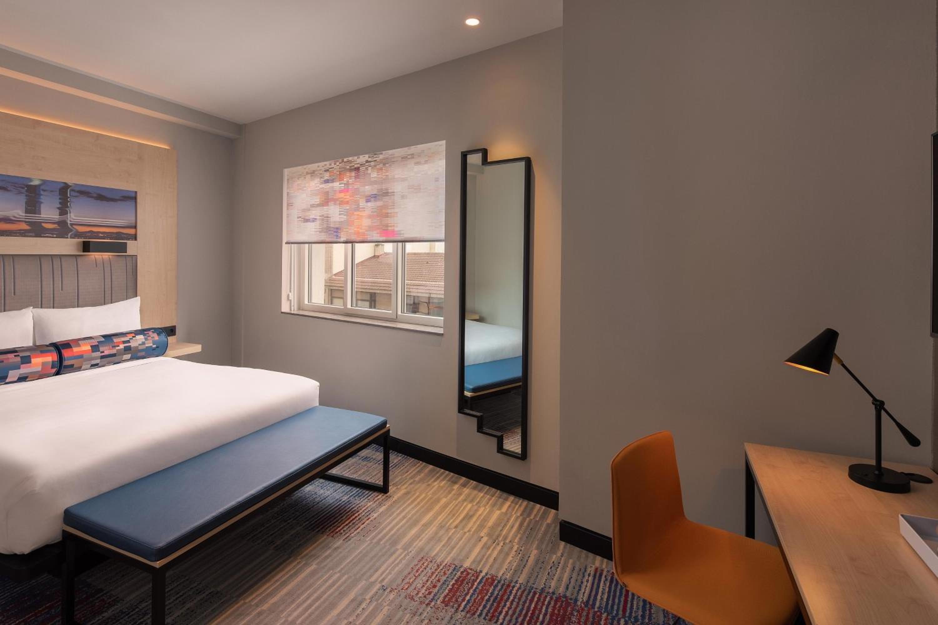 Aloft Queen Room