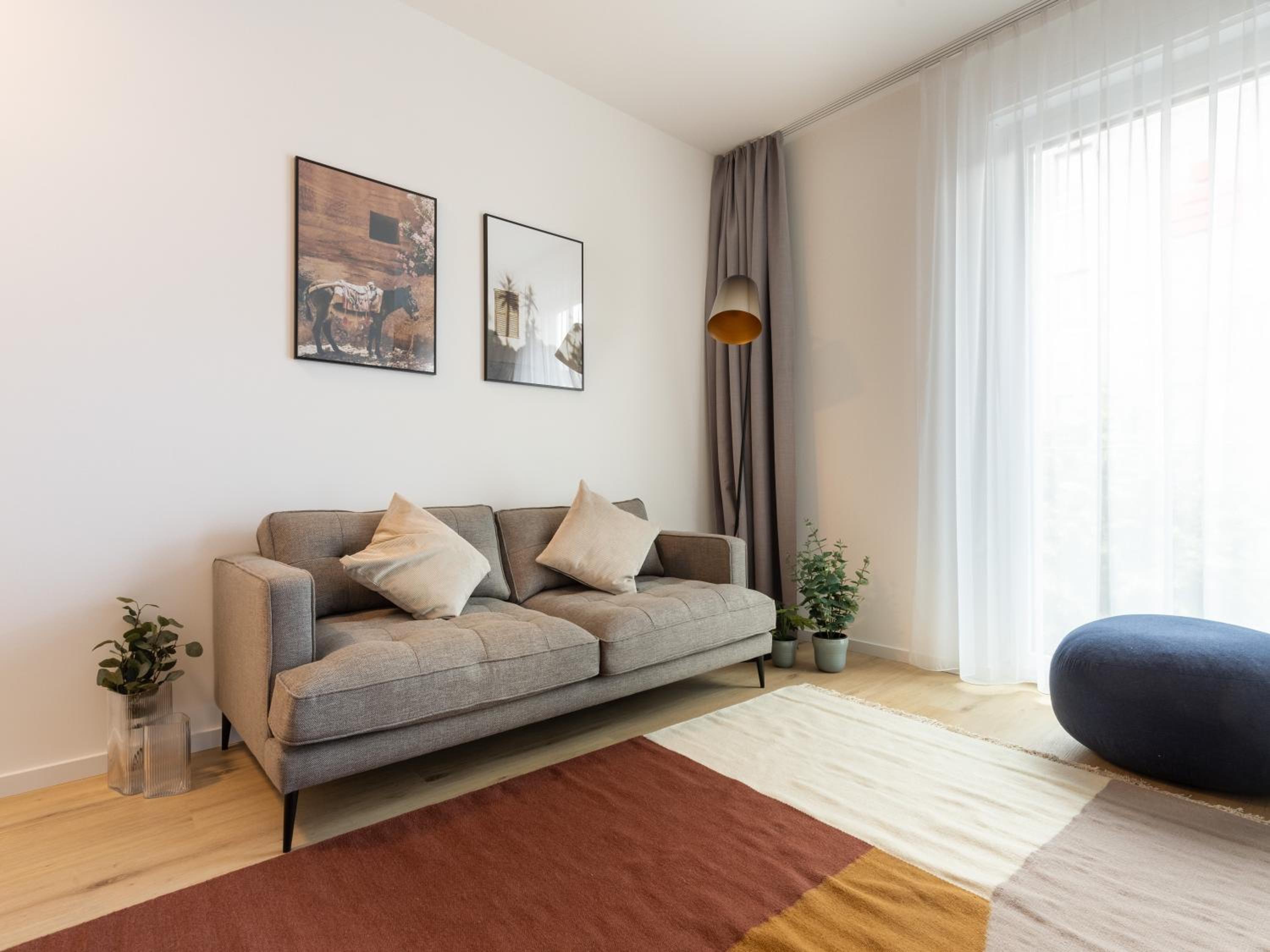 Suite L with balcony