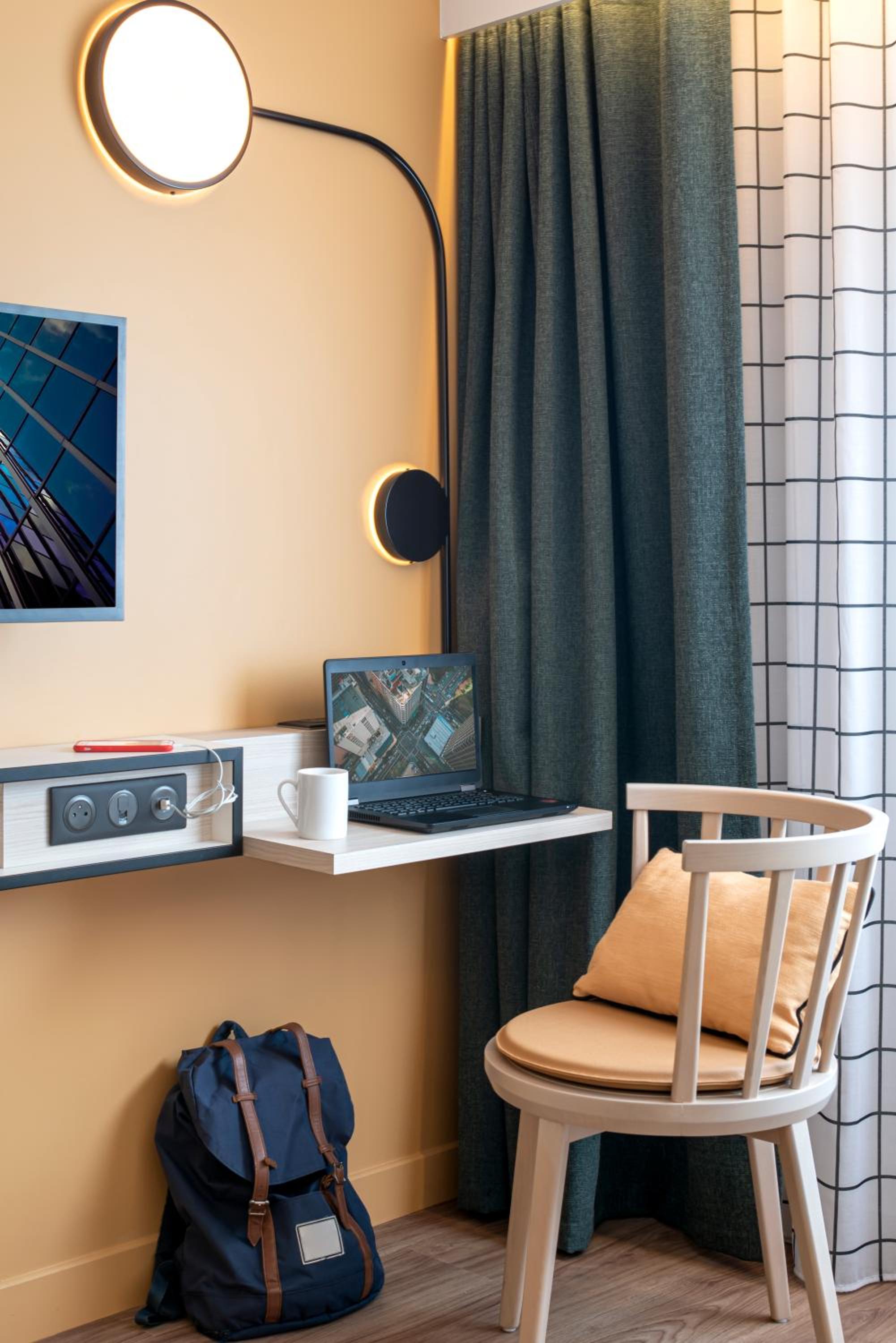 Studio with Twin Beds