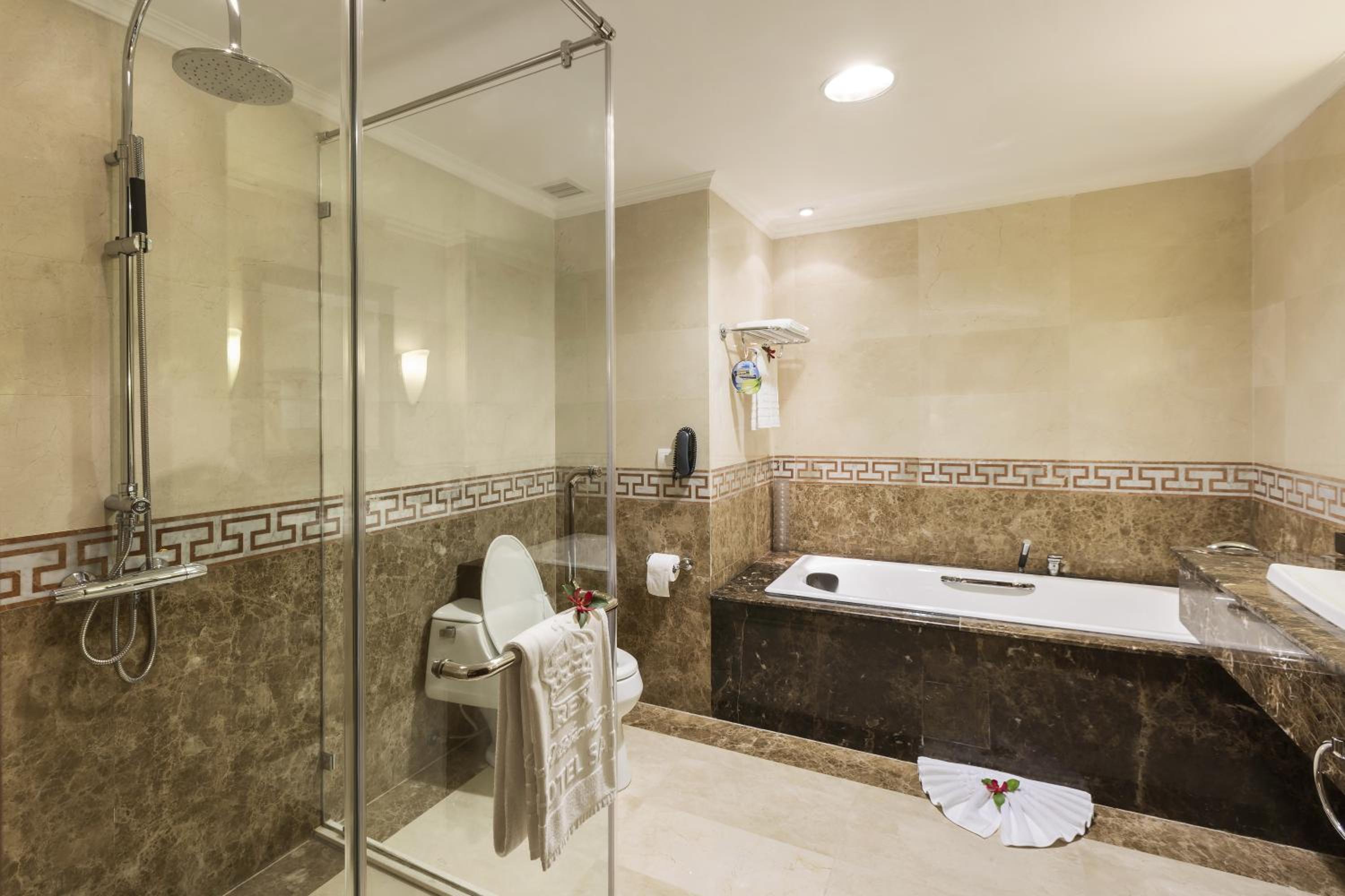 Executive Governor Suite King