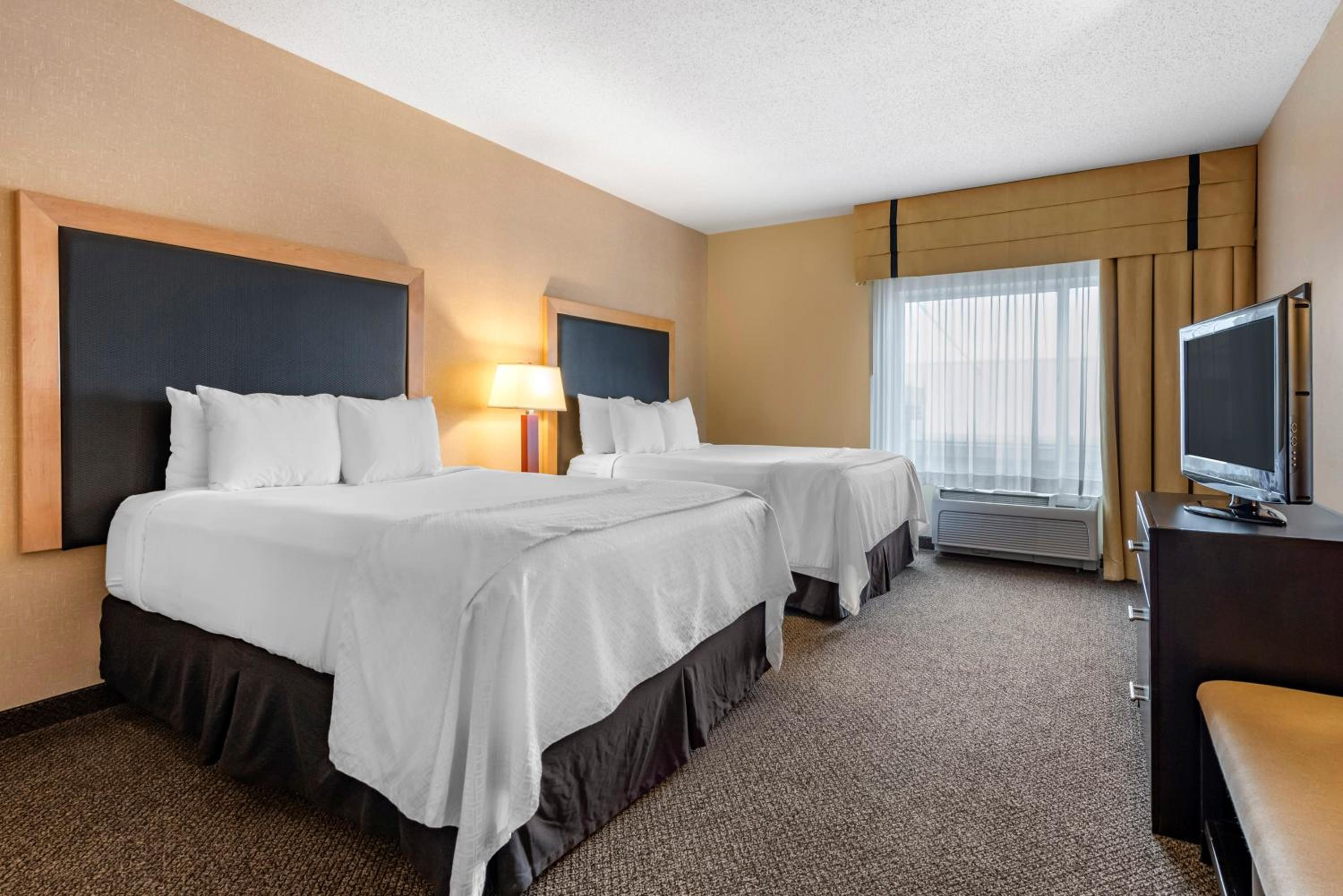 Queen Room with Two Queen Beds and Roll-In Shower - Mobility/Hearing Accessible - Non-Smoking