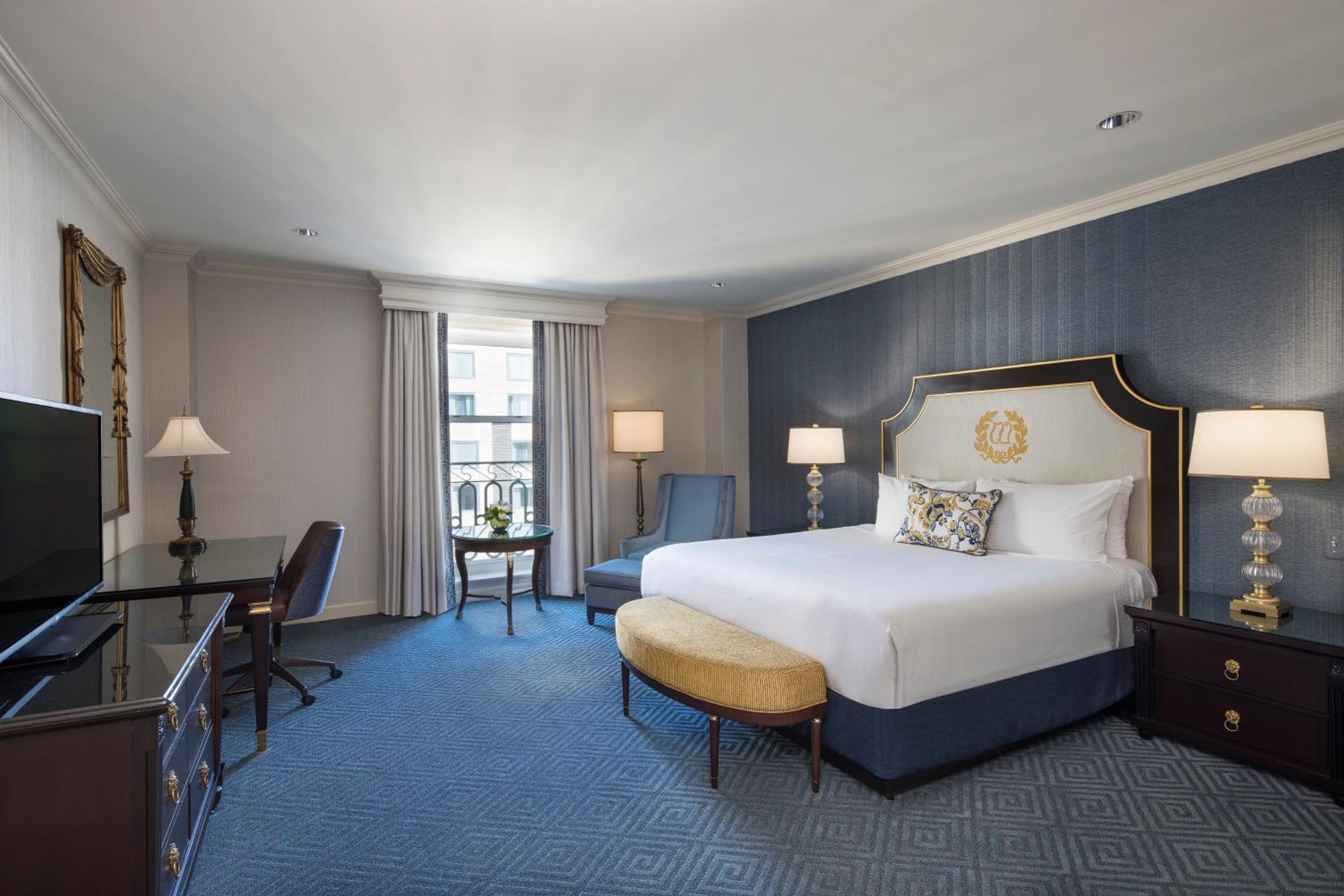 Premium King Room