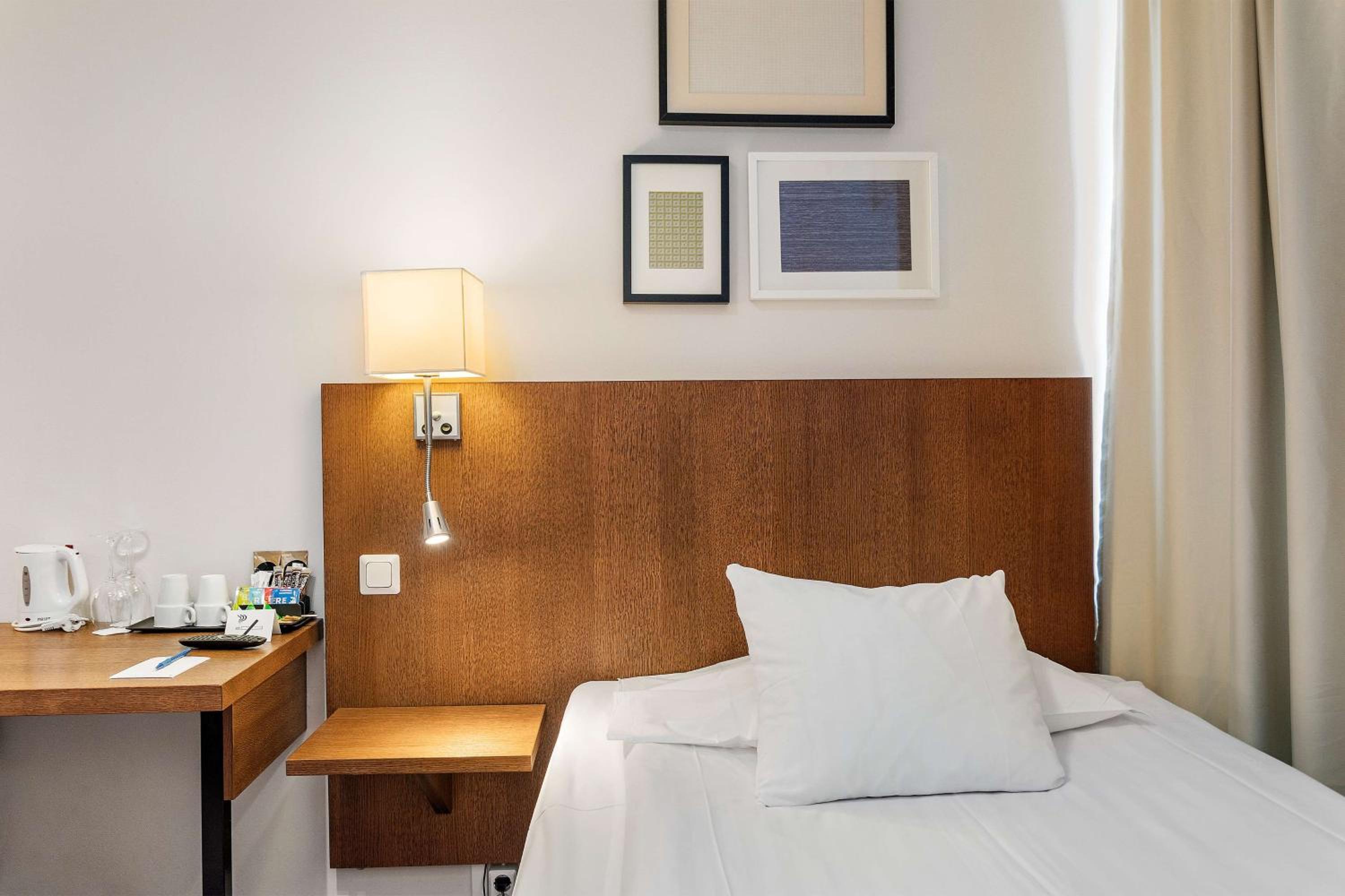 Classic Single Room