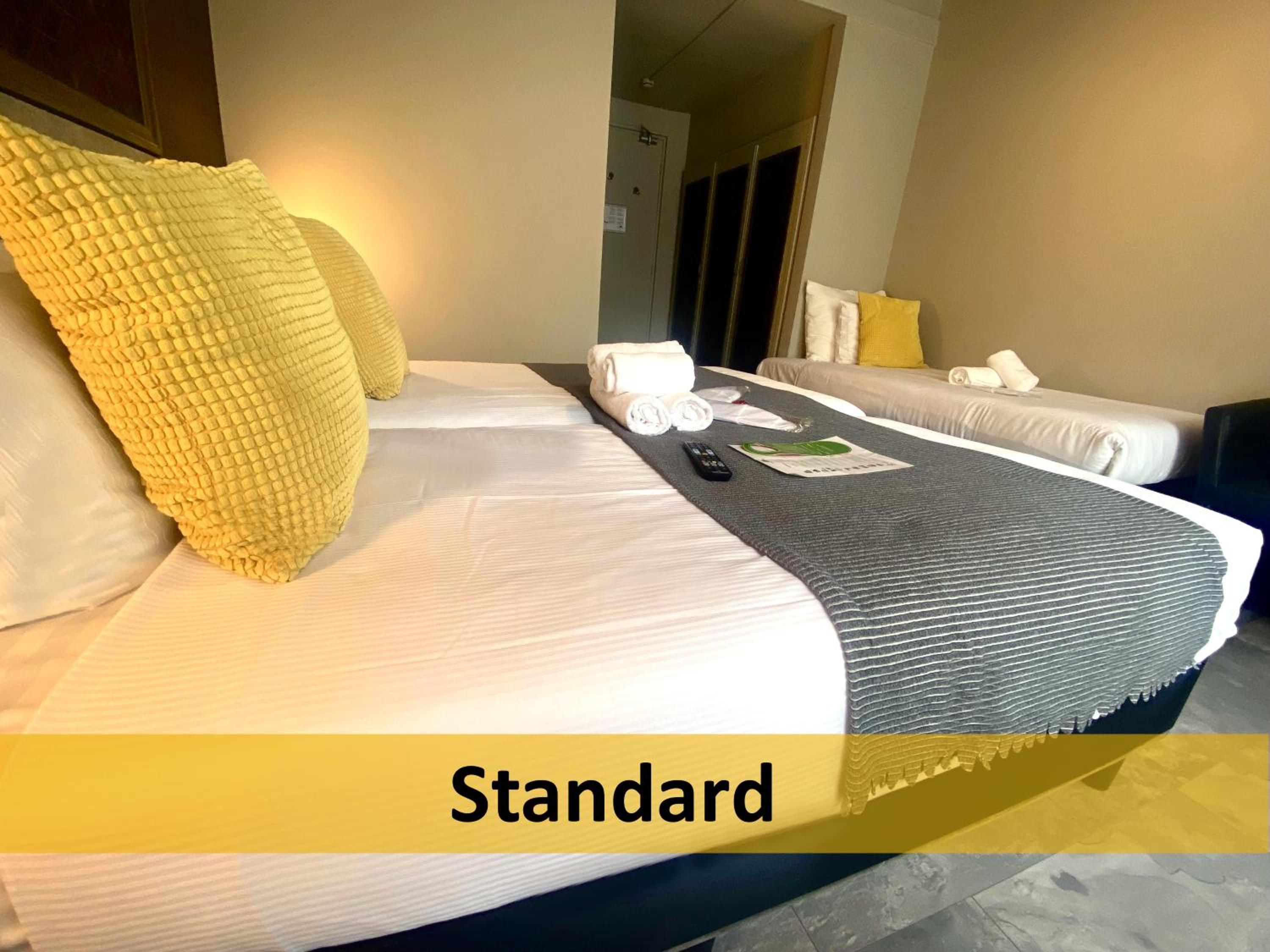 Standard Triple Room with Bath