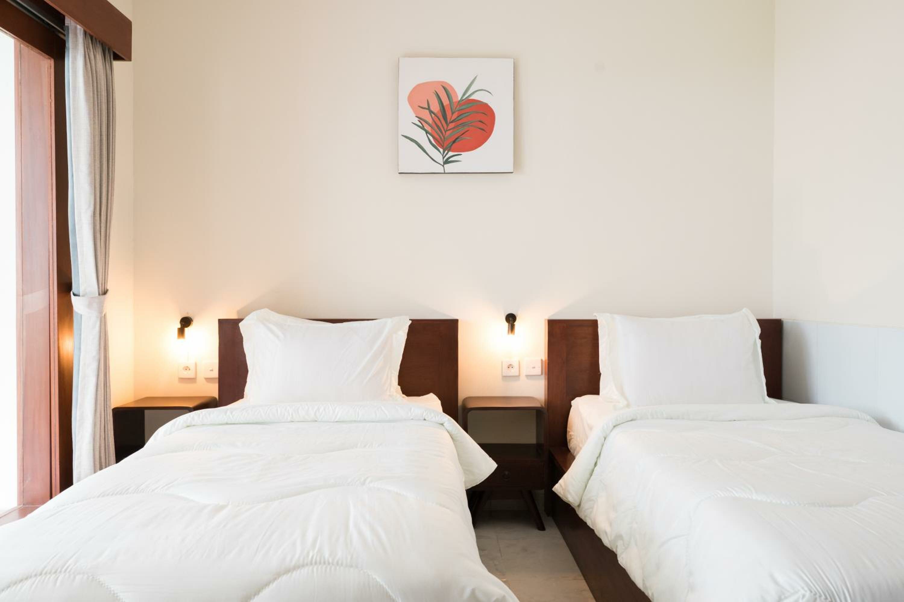 Twin Room with Private Bathroom