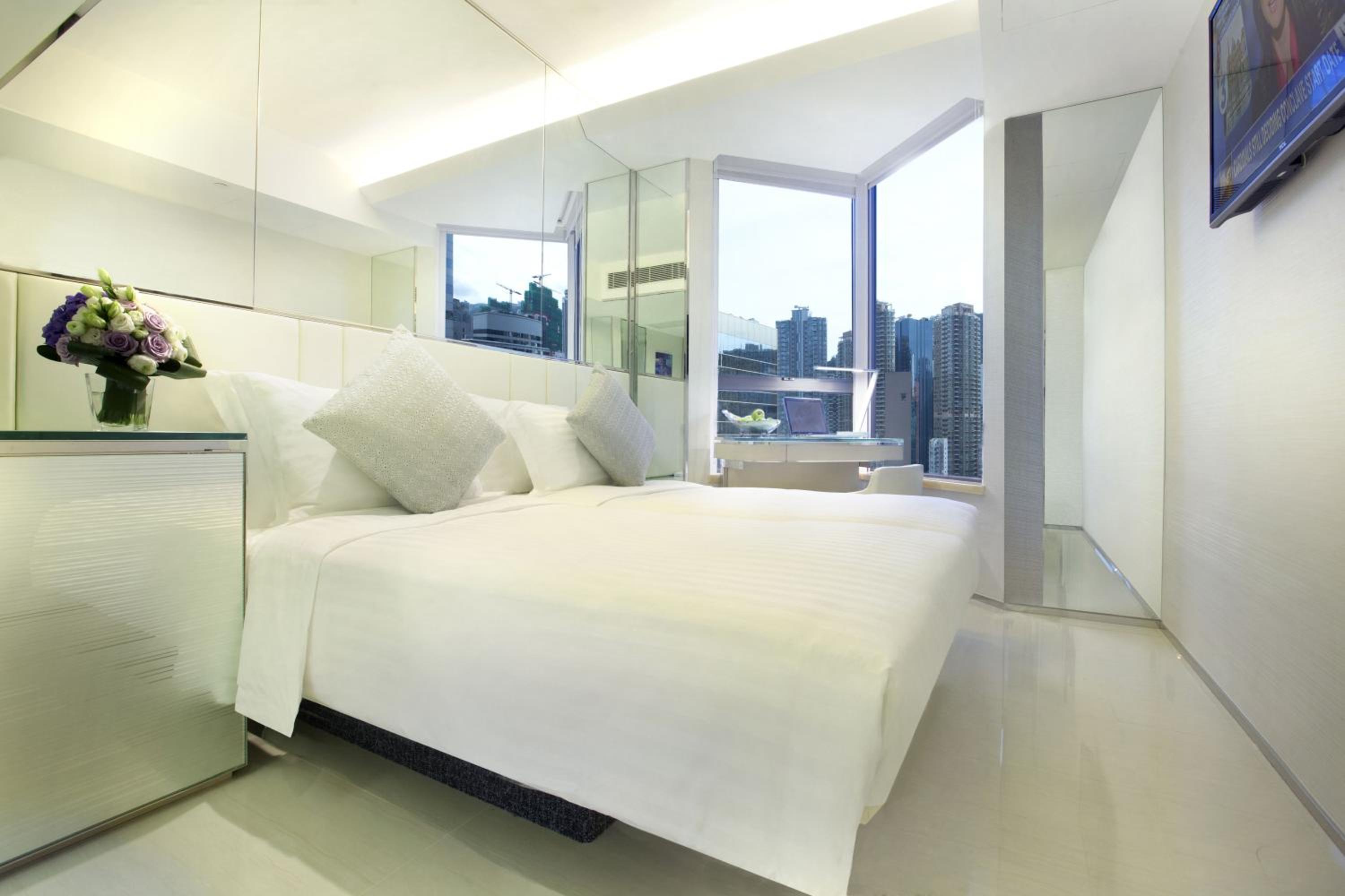 iPlus Premier Twin Room