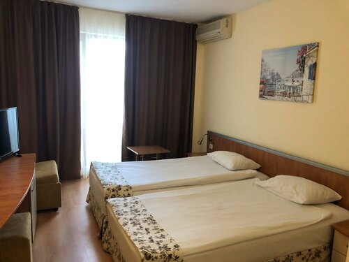 Double Room With Balcony в Hotel Atol