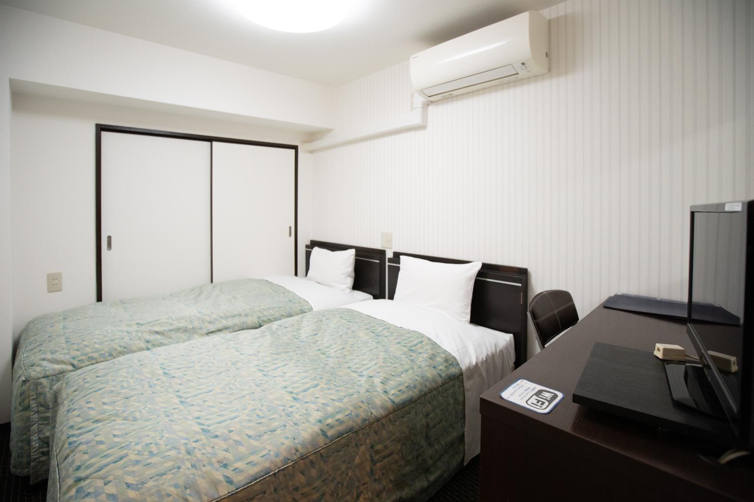 Twin Room - Non-Smoking