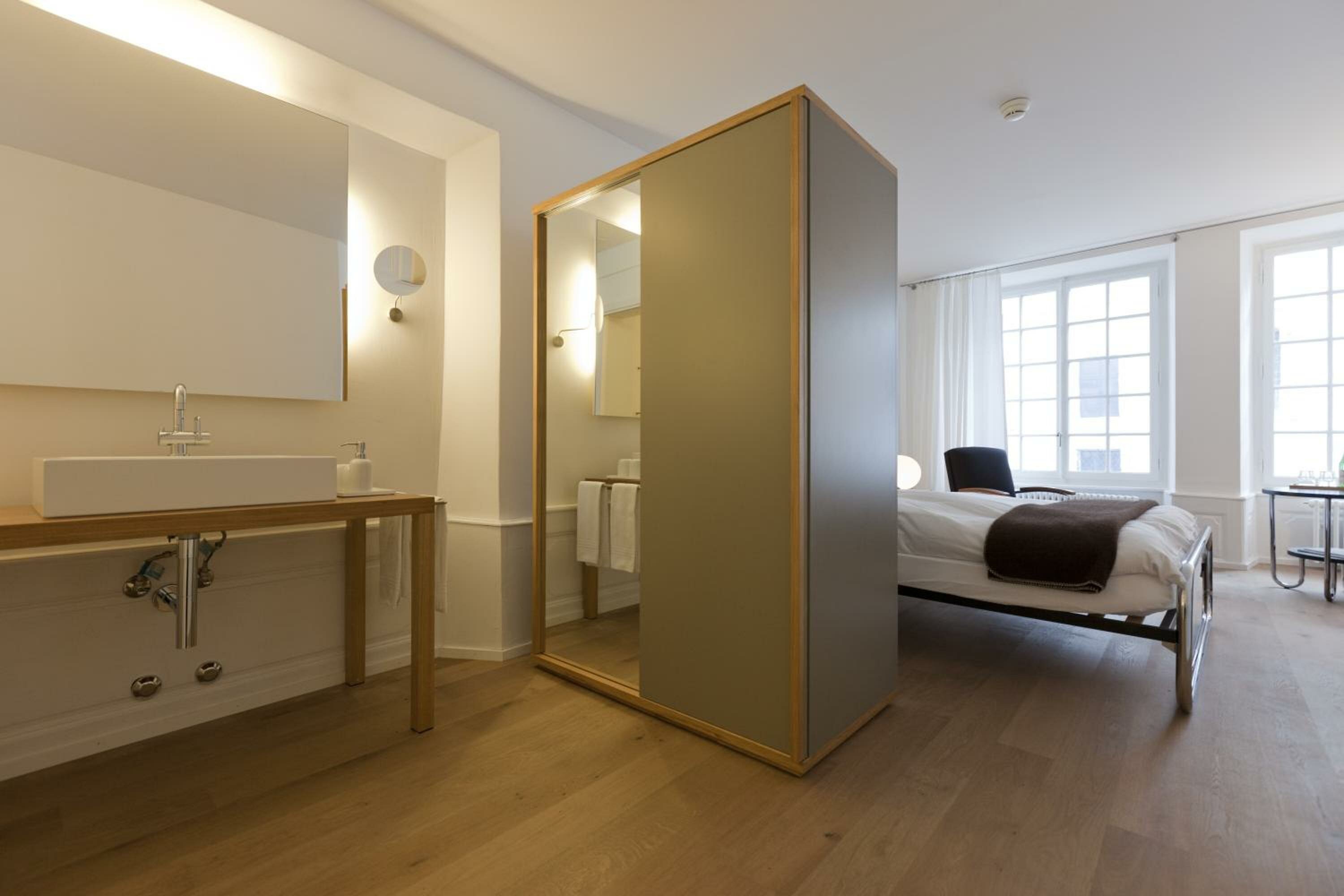 Superior Design Room