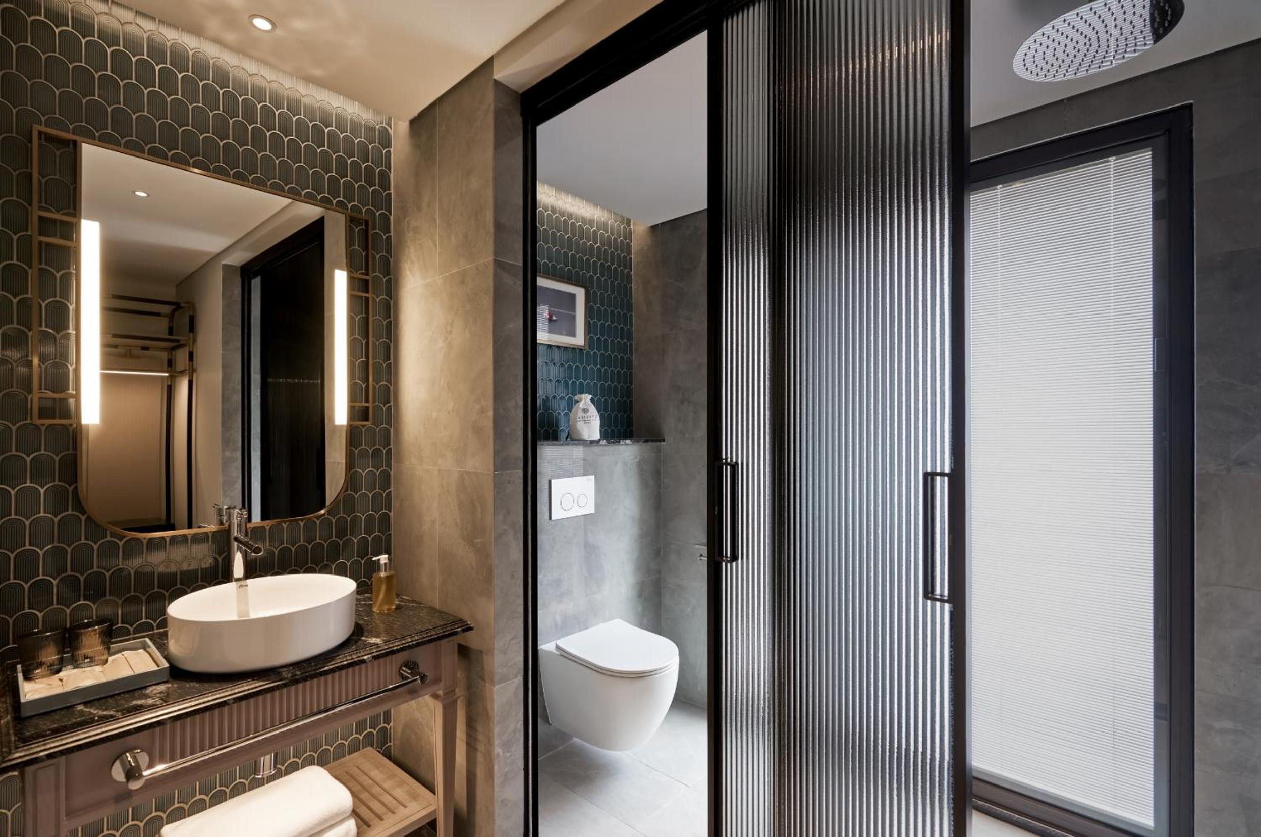 Junior Suite- French Balcony