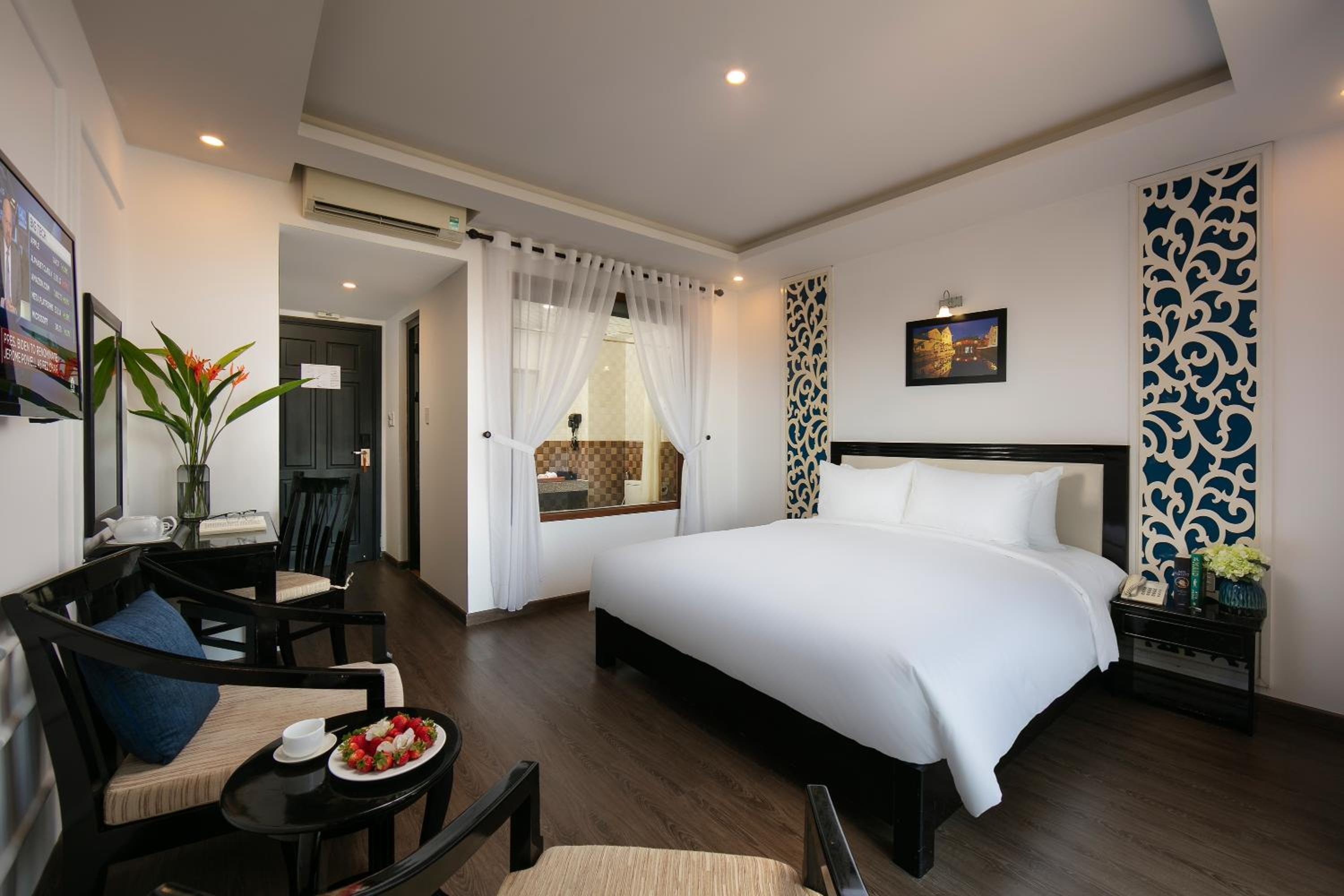 Deluxe Double Room with Balcony