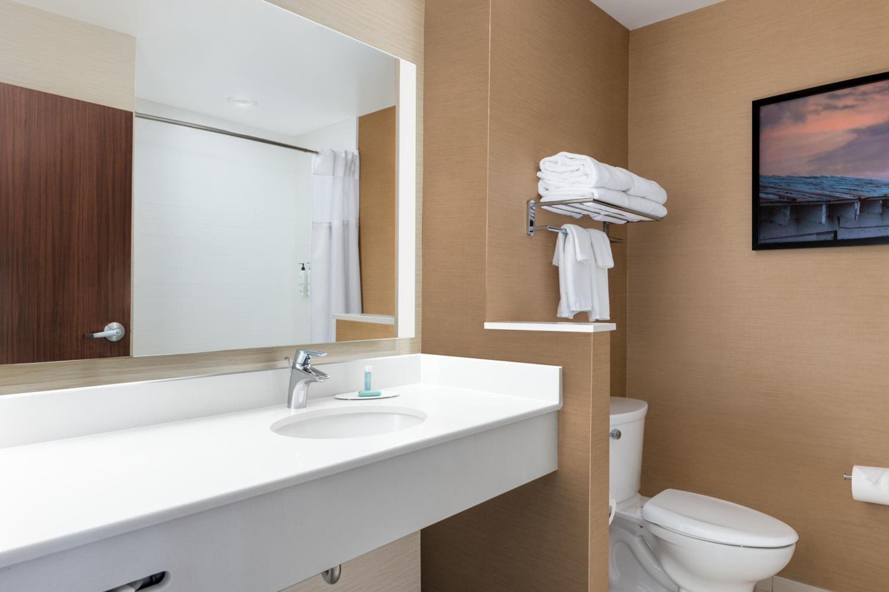 Guest room, 2 Queen, Tub (Mobility Accessible w/ Tub)
