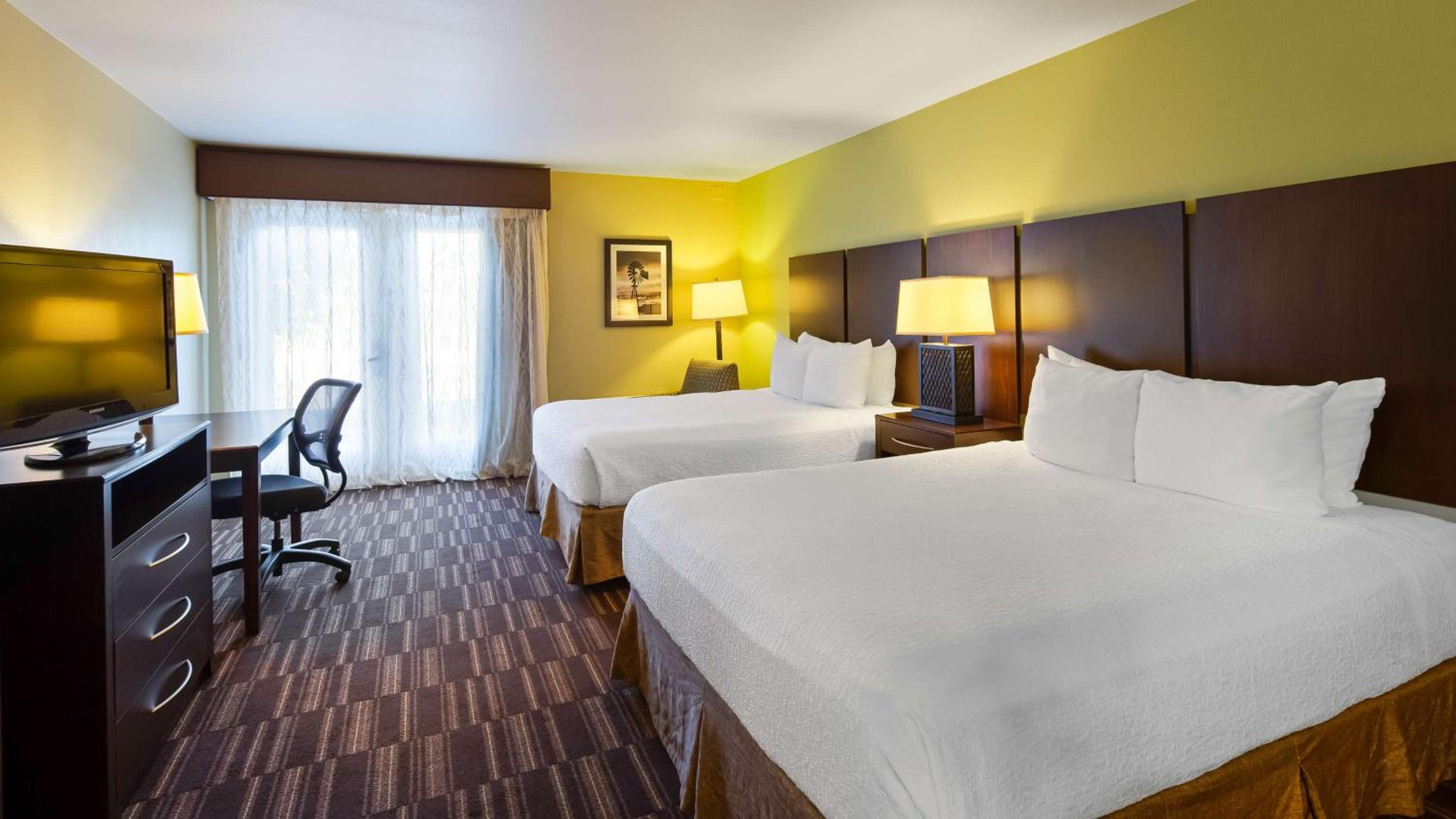 Queen Room with Two Queen Beds - Non-Smoking