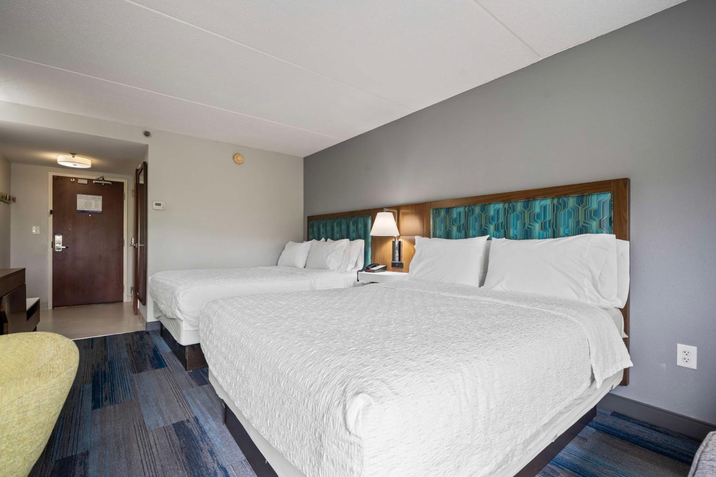 Queen Room with Two Queen Beds - Hearing Access/Non-Smoking