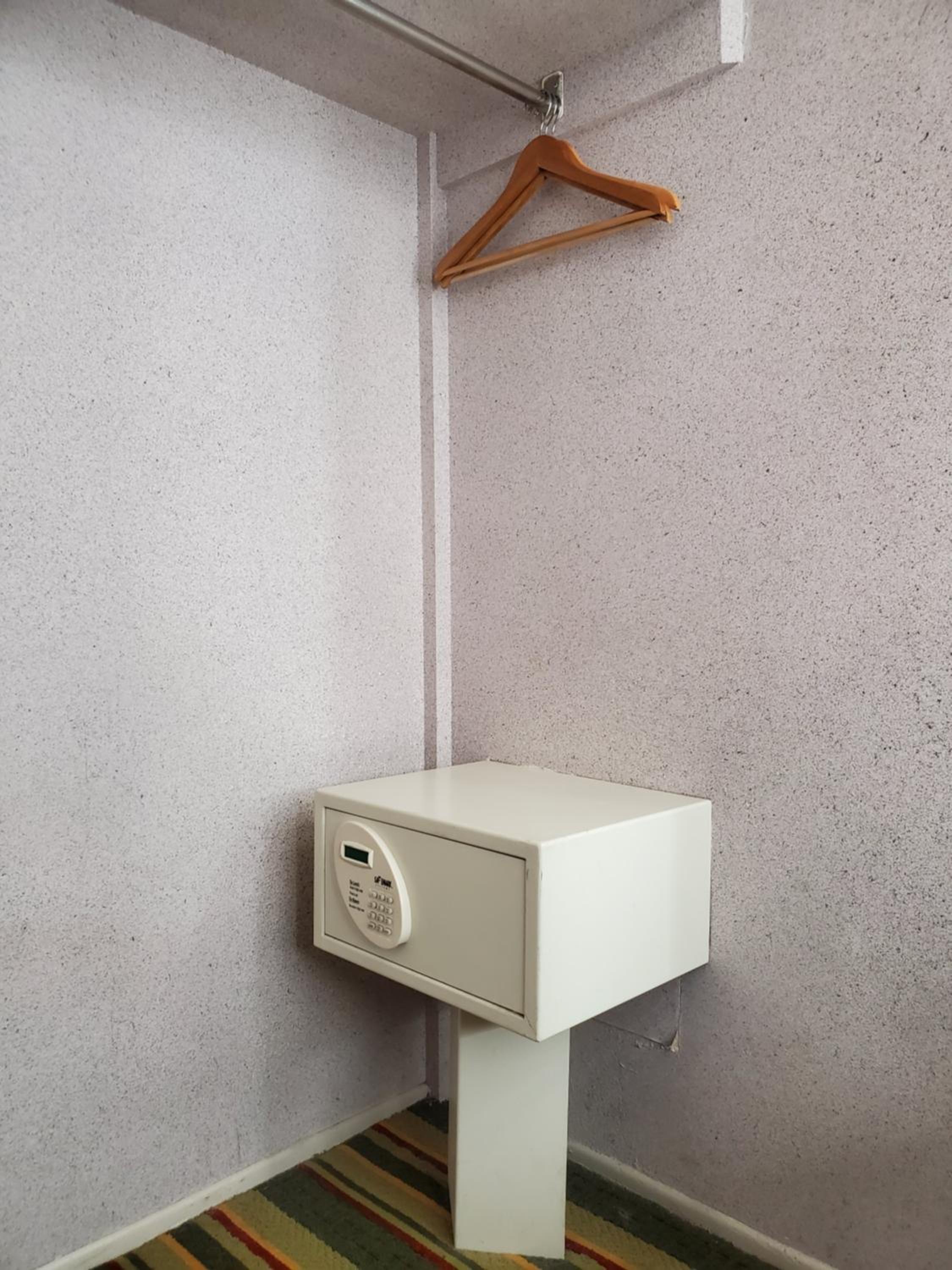 Deluxe Double Room with Two Double Beds - Disability Access - Non-Smoking