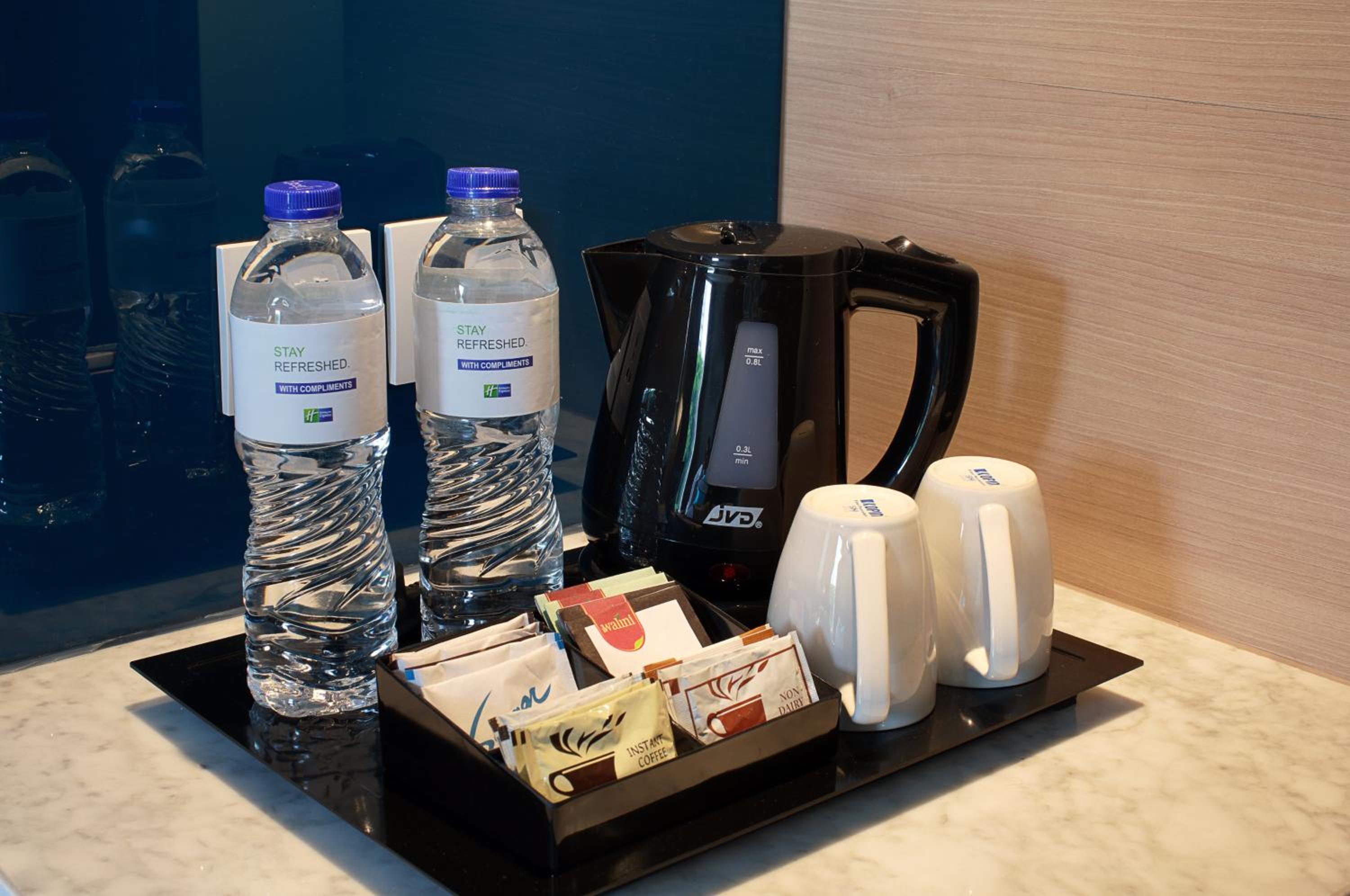 Standard Twin Room with Free Breakfast