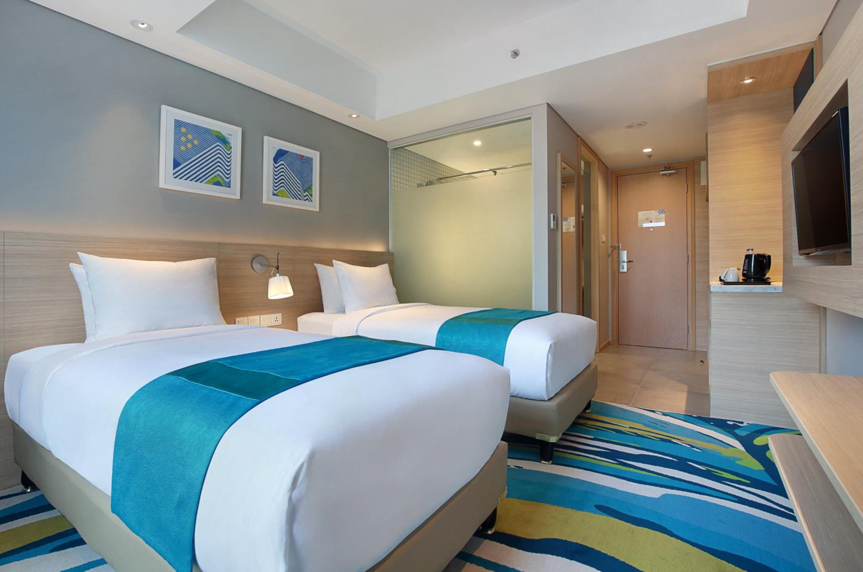 Standard Twin Room with Free Breakfast